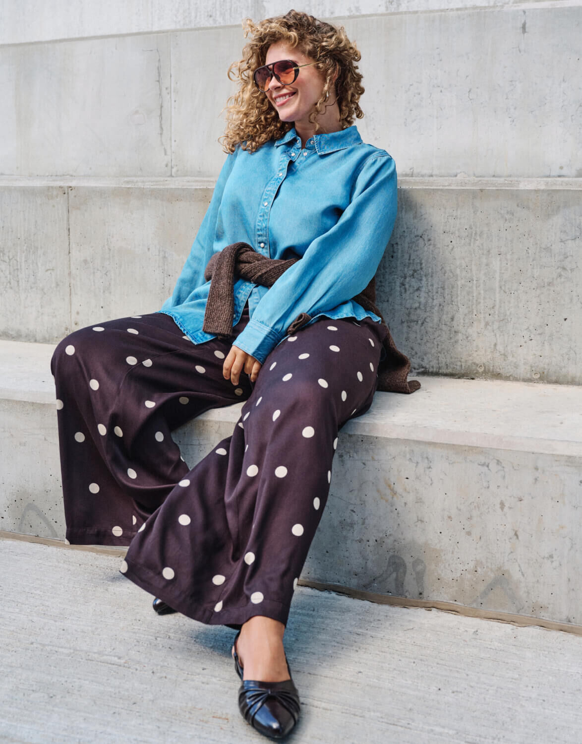 Blue trousers & Leggings