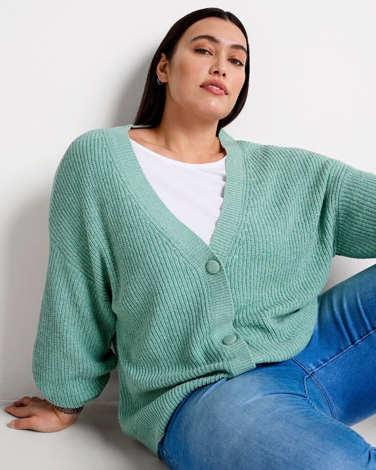 Playfully light: Colourful knits
