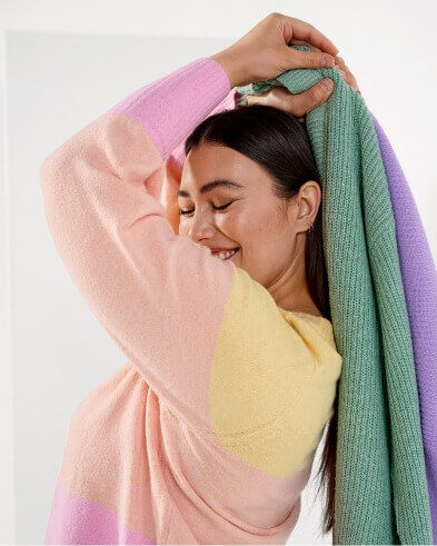Playfully light: Colourful knits