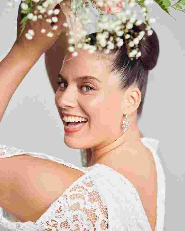 Tips and tricks for hair and makeup on the wedding day