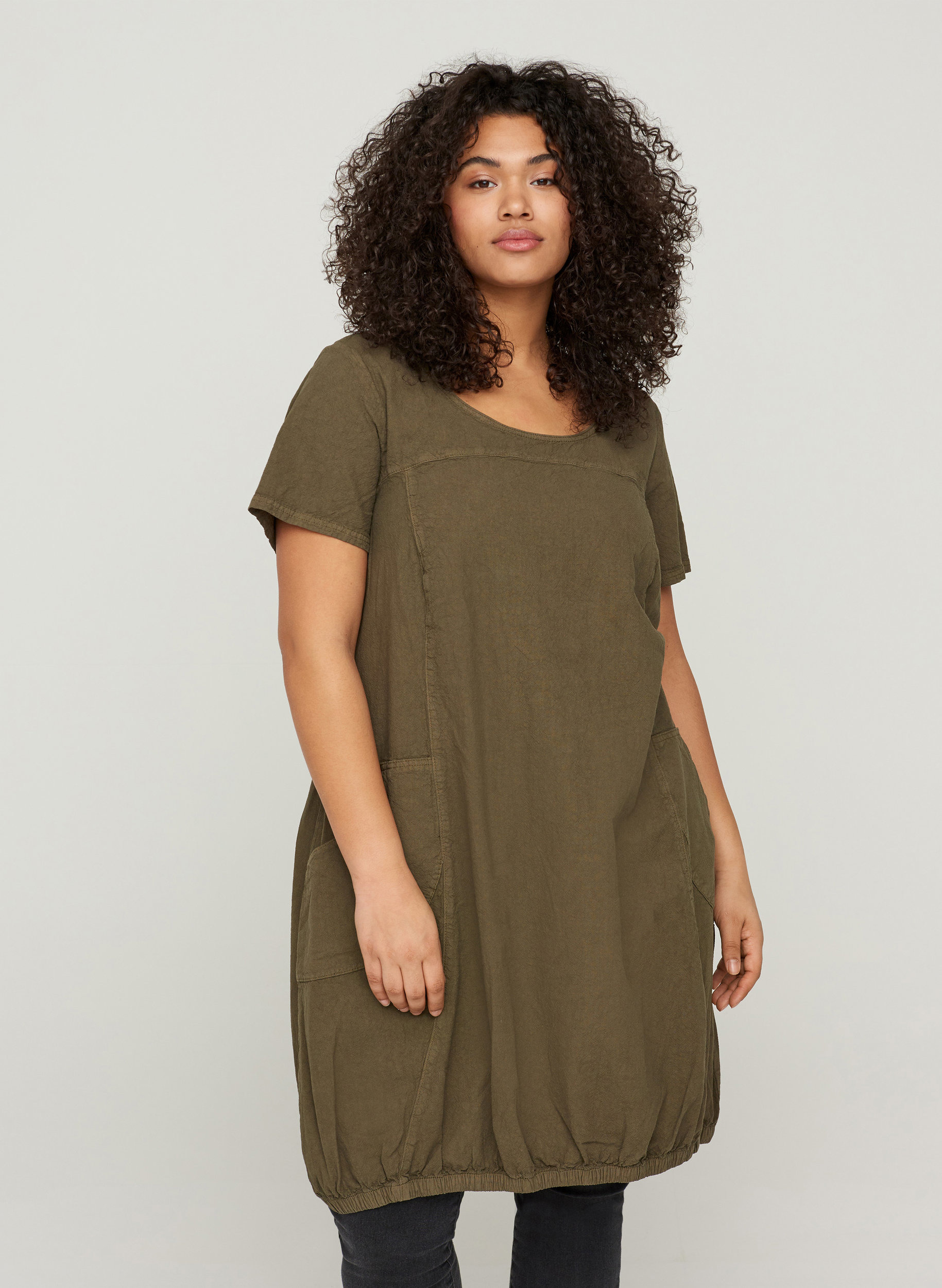 Short-sleeved cotton dress, Ivy Green, Model image number 0