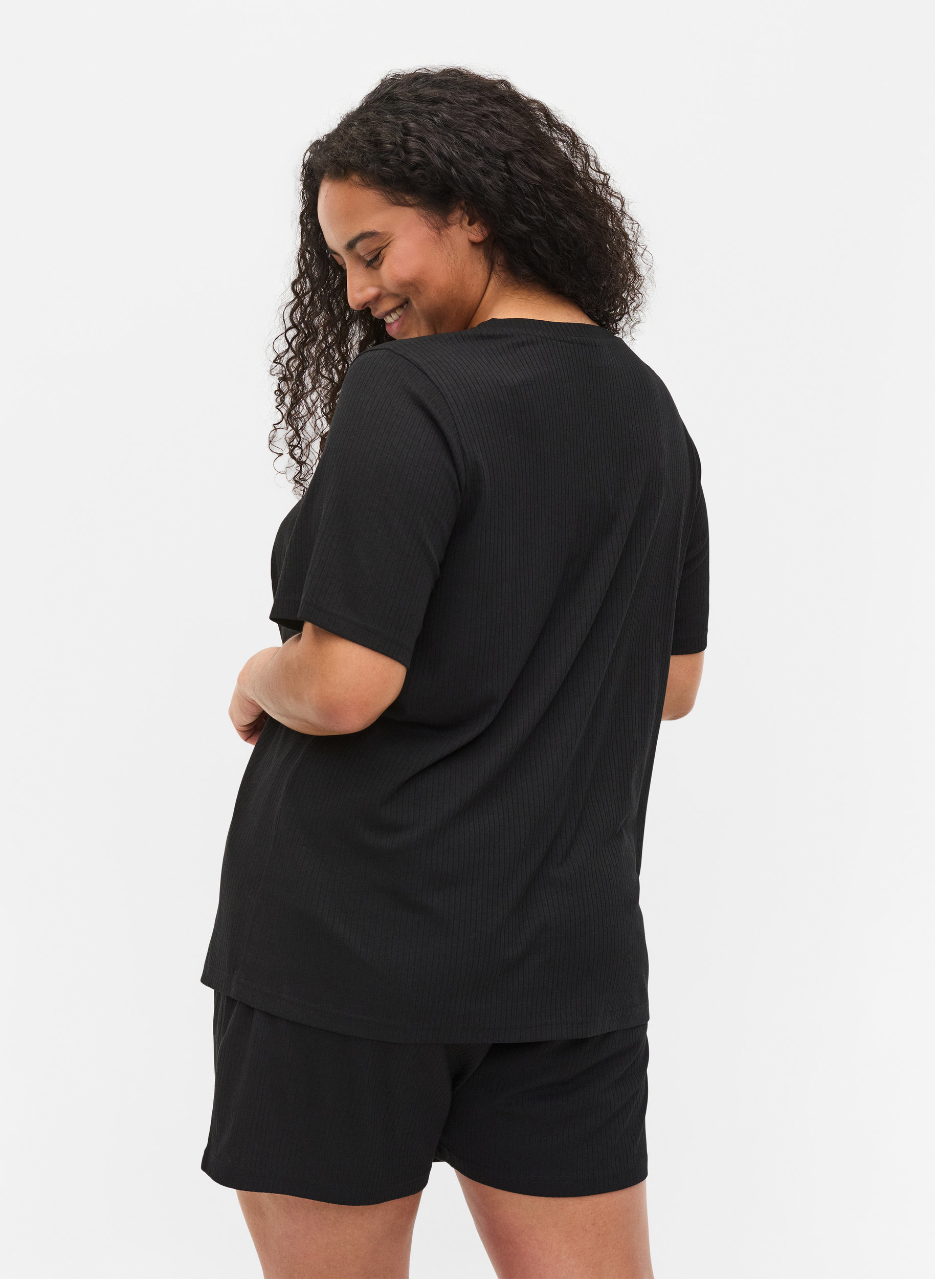 Short-sleeved t-shirt in ribbed fabric, Black, Model