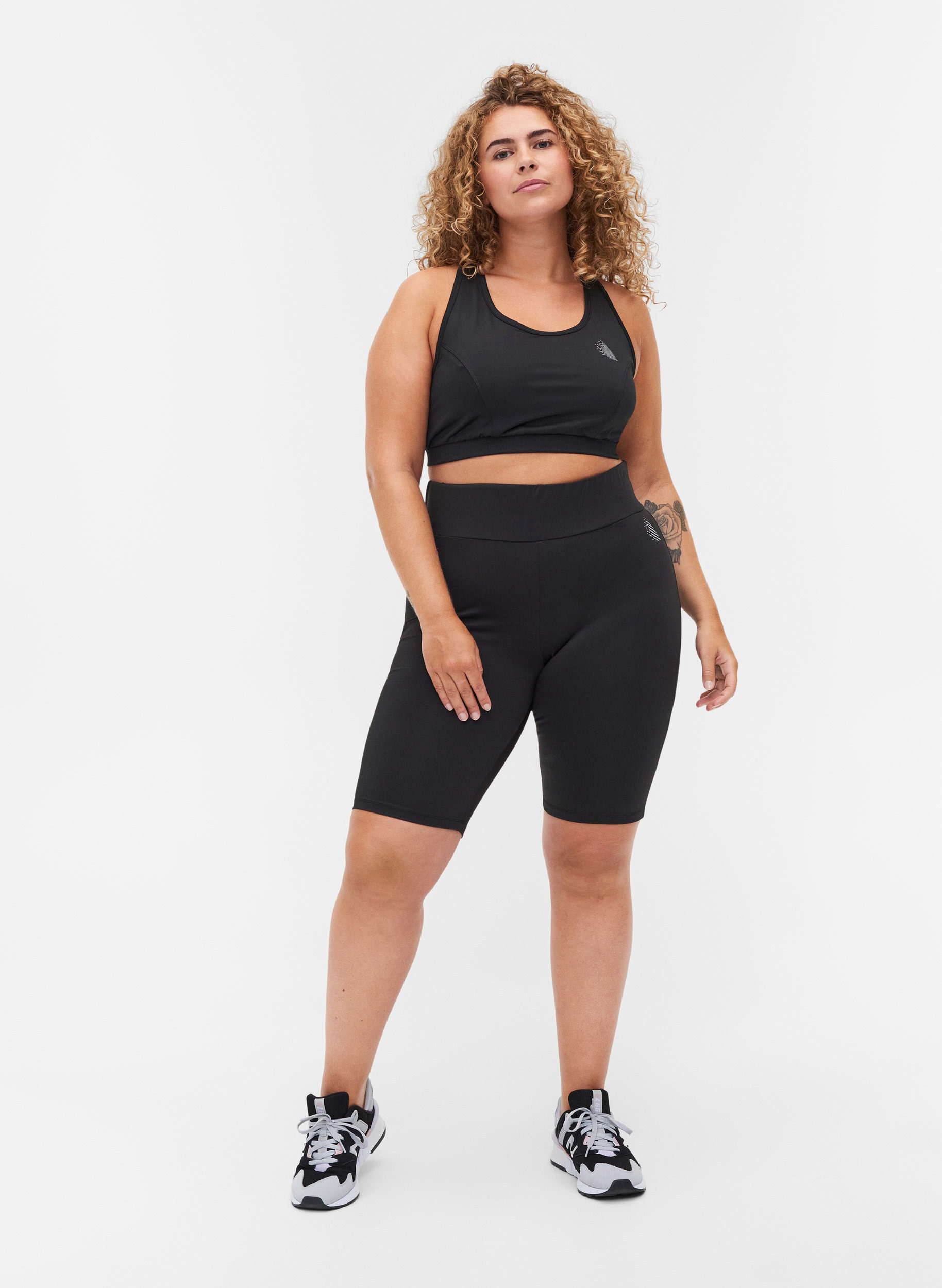 Tight-fitting workout shorts - Black 