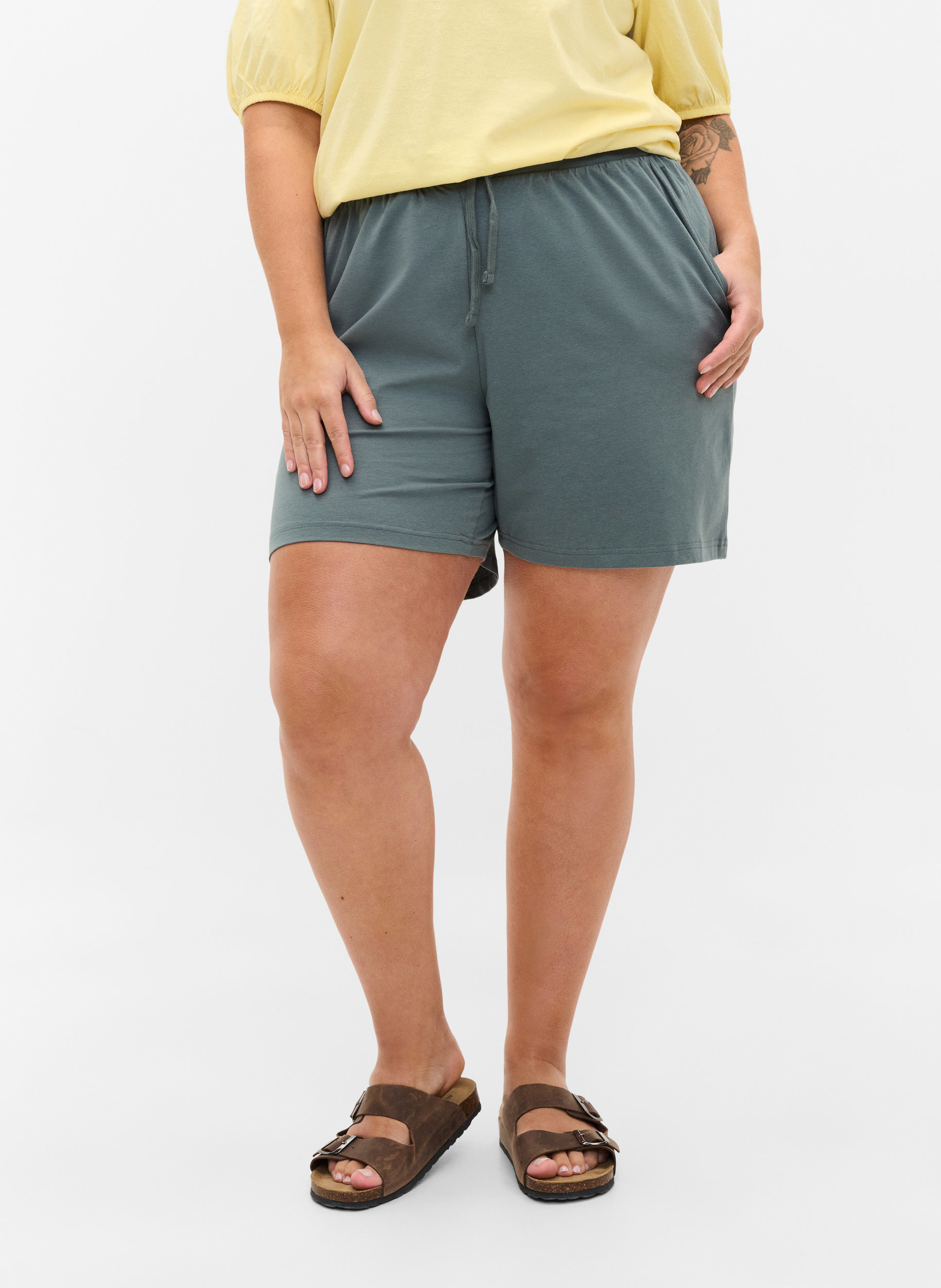 Cotton shorts with pockets - Green - Sz 