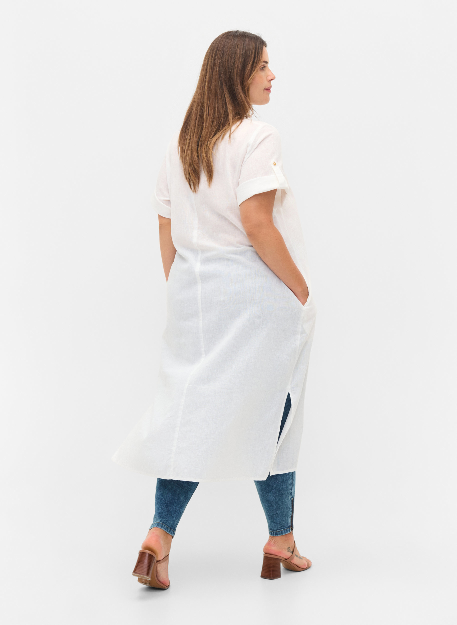 Long short-sleeved shirt dress, White, Model