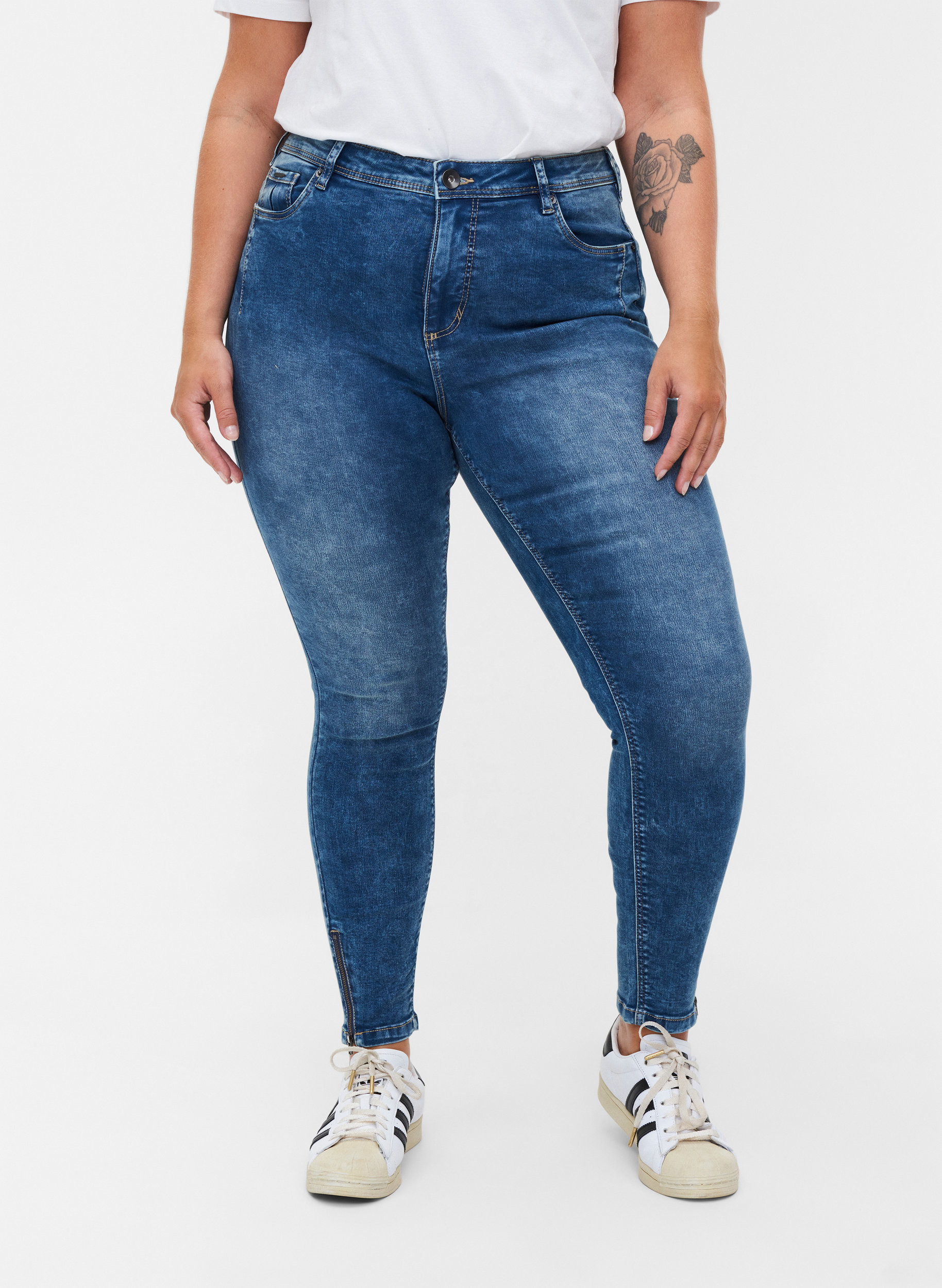 Cropped Amy jeans with a zip, Blue denim, Model image number 3
