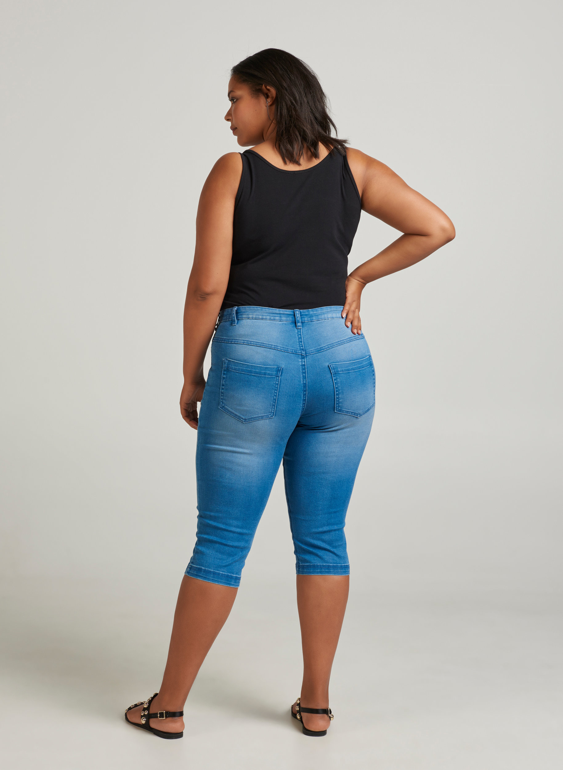 Slim fit Emily capri jeans - Light Blue 