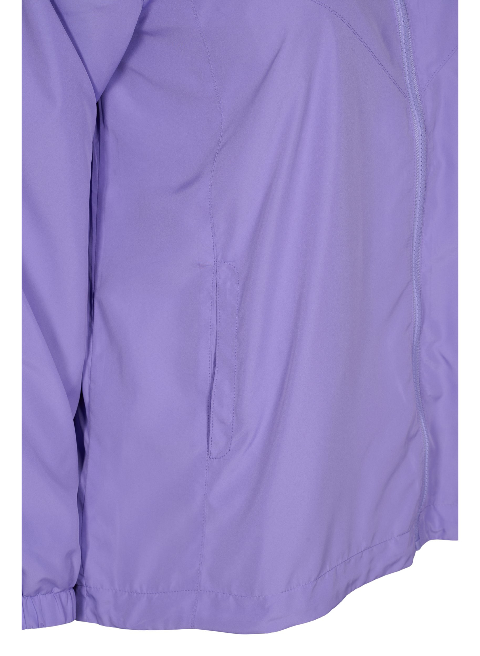 Short jacket with hood and adjustable 