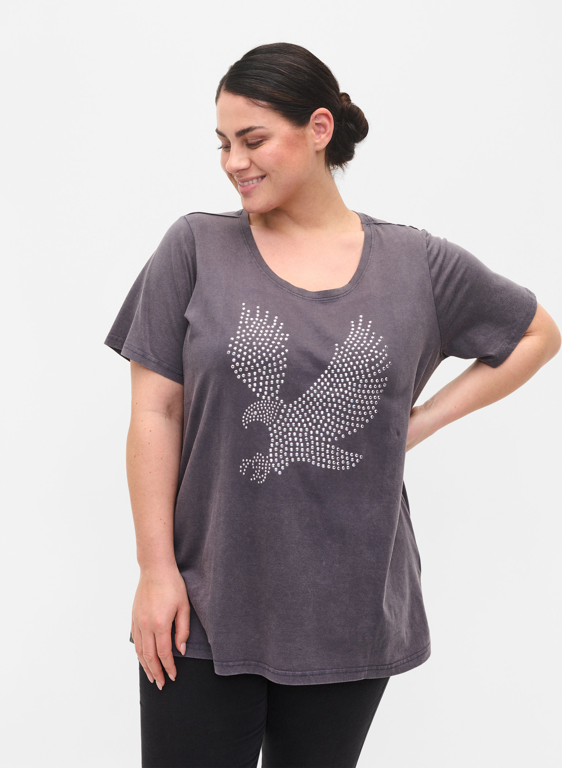 Cotton t-shirt in acid wash and stones 