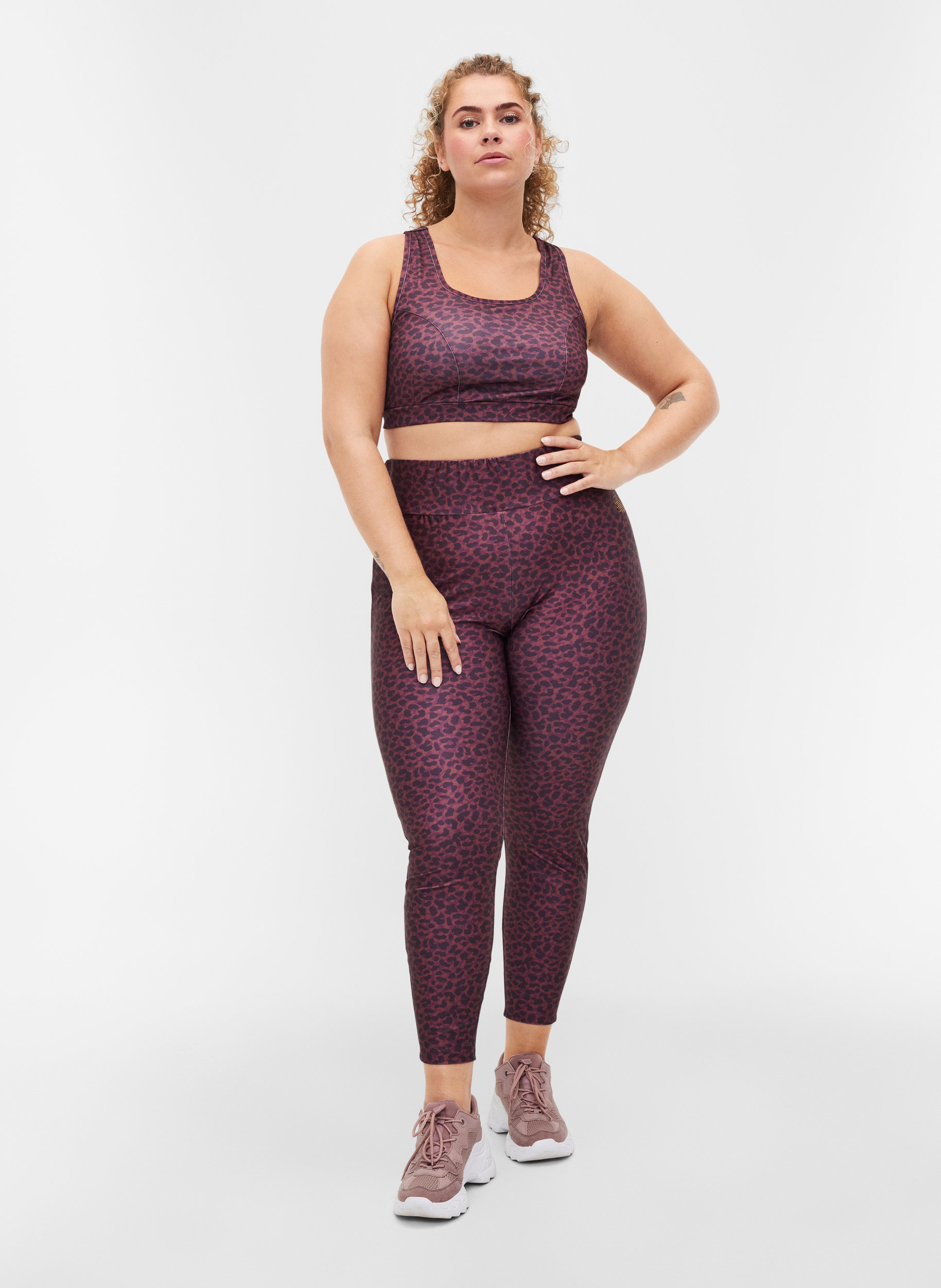 Cropped gym legging with leopard print 