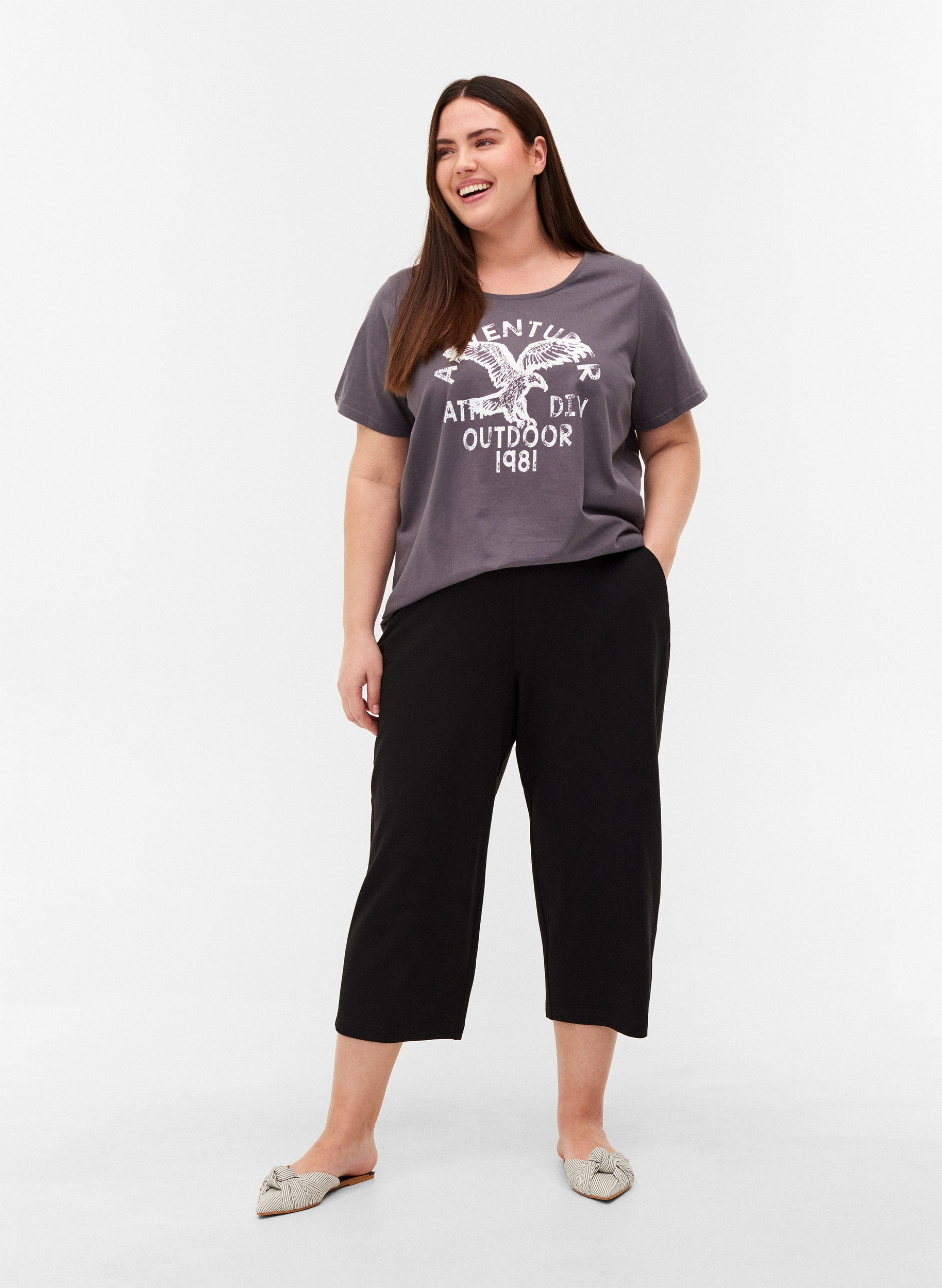 Plain-coloured culottes with pockets 