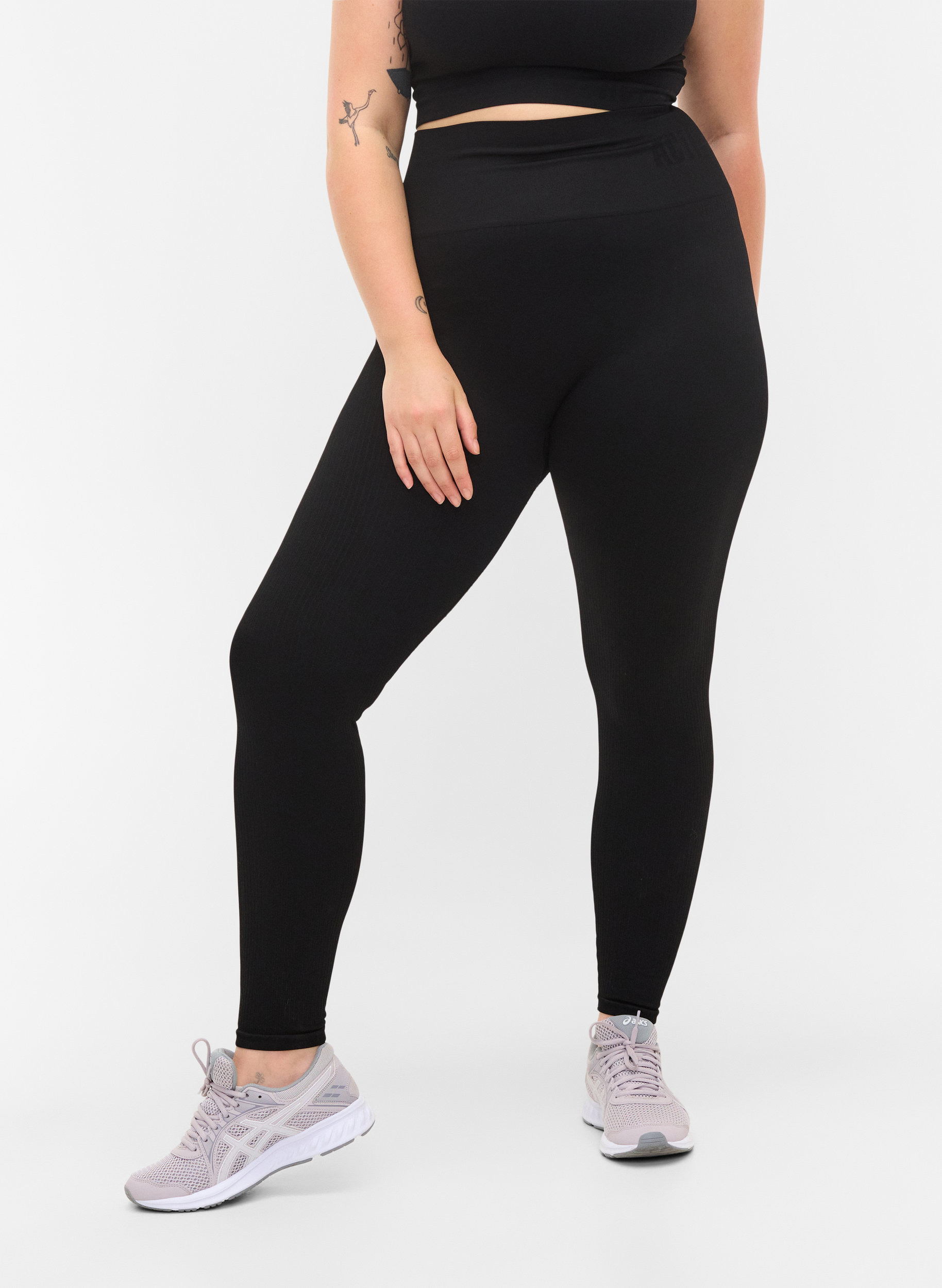Workout leggings with ribbed structure 