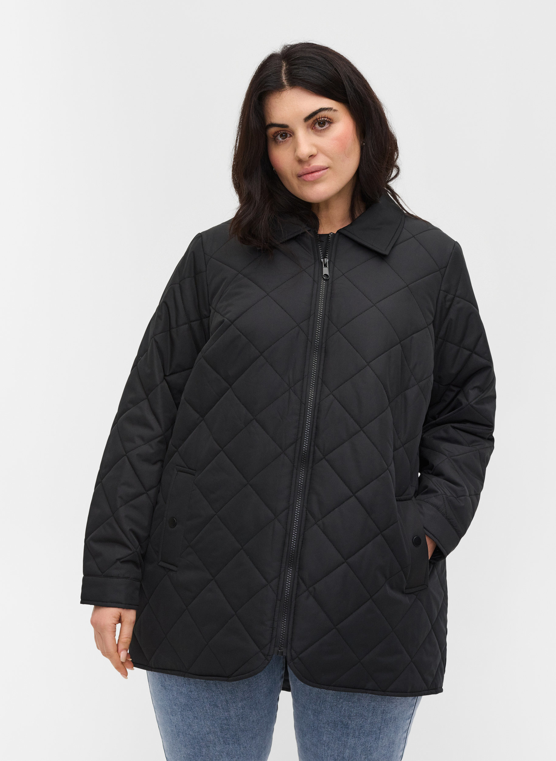 Short quilted jacket with collar 