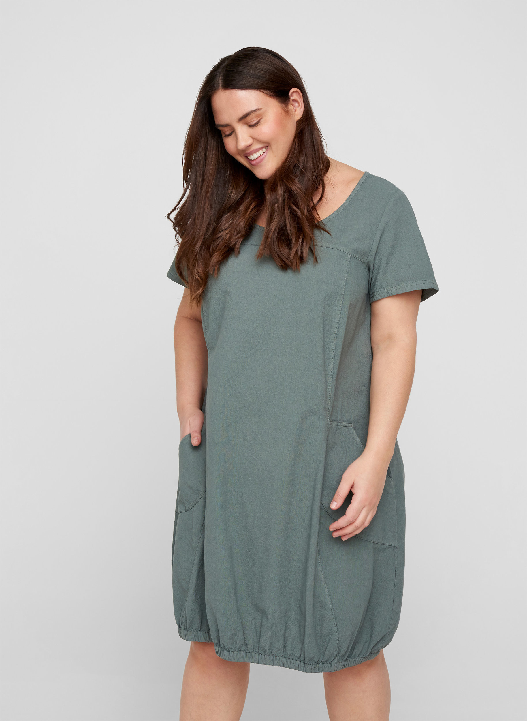 Short-sleeved cotton dress, Balsam Green, Model