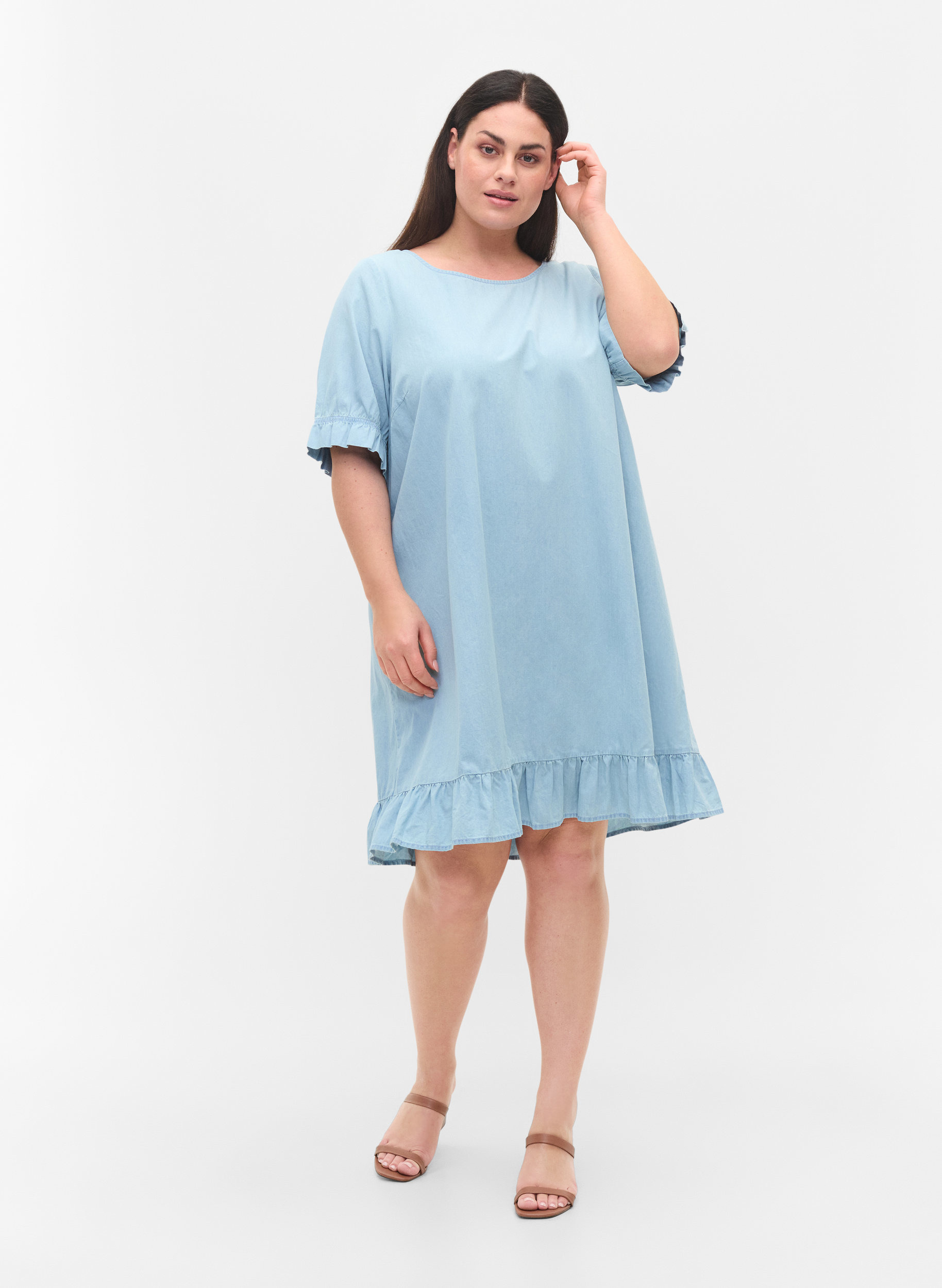 Short-sleeved denim dress in cotton, Light blue denim, Model image number 2