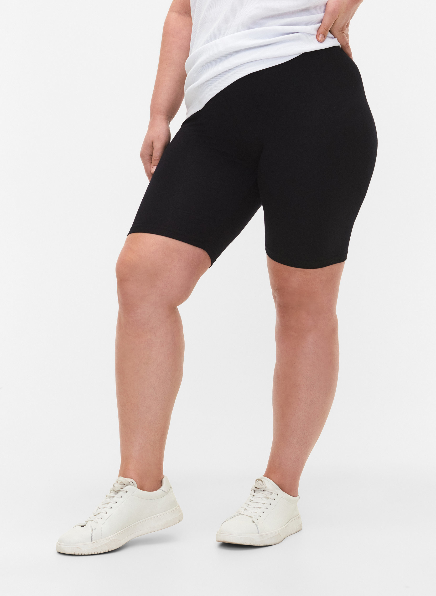 Plain-coloured basic bike shorts, Black, Model image number 0