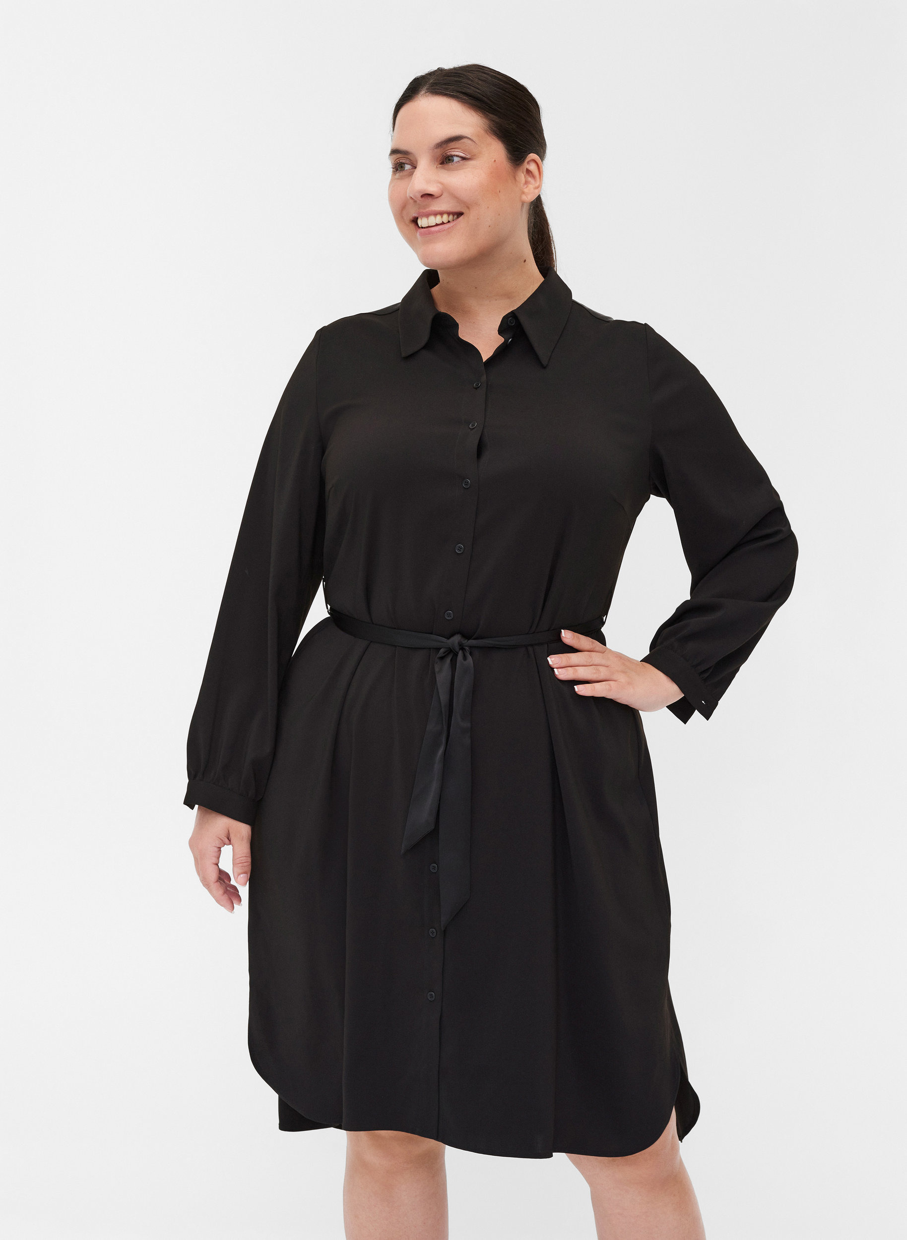 Shirt dress with tie-string and buttons 