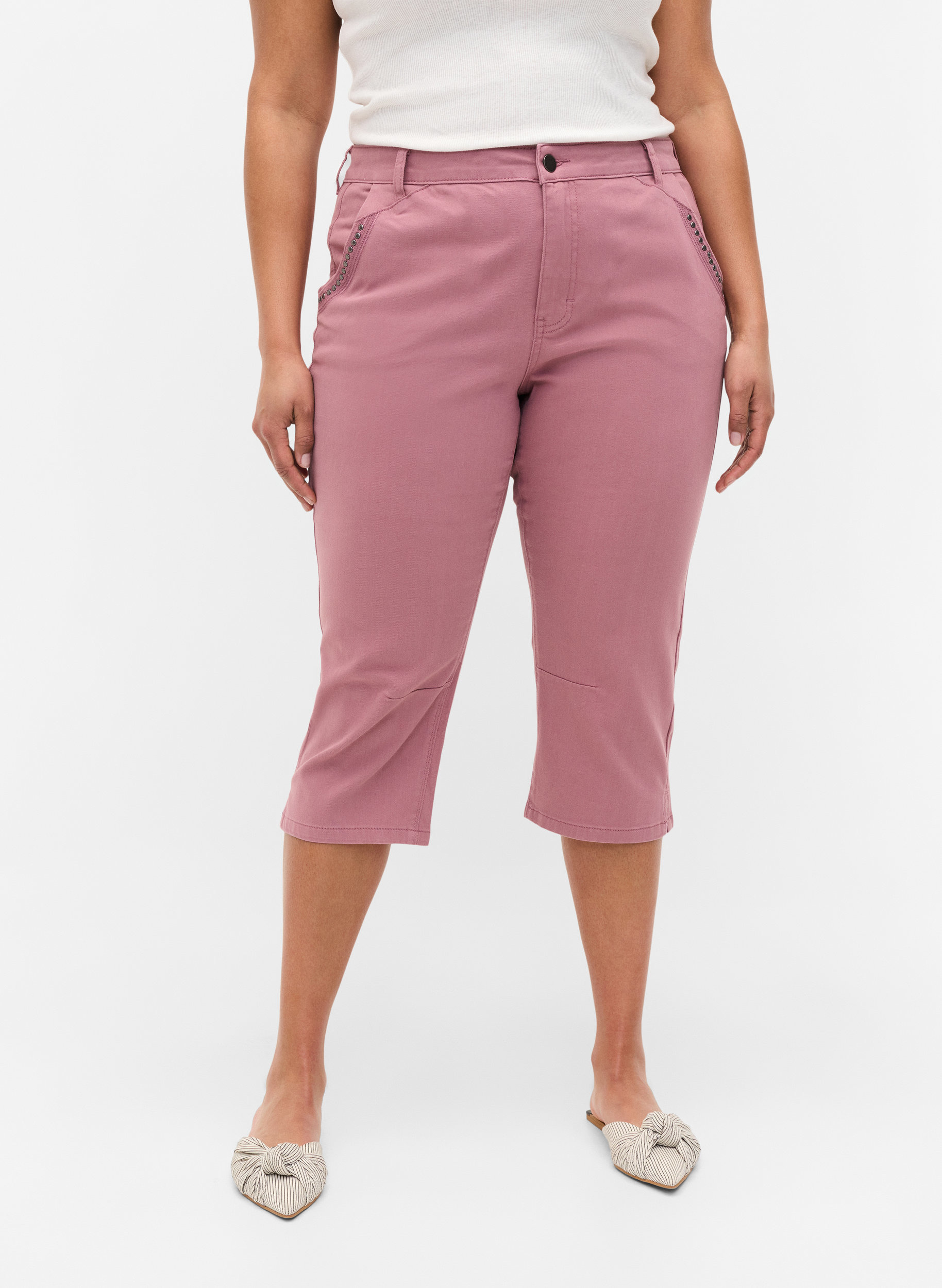 Denim capris with studs - Rose - Sz. 42 