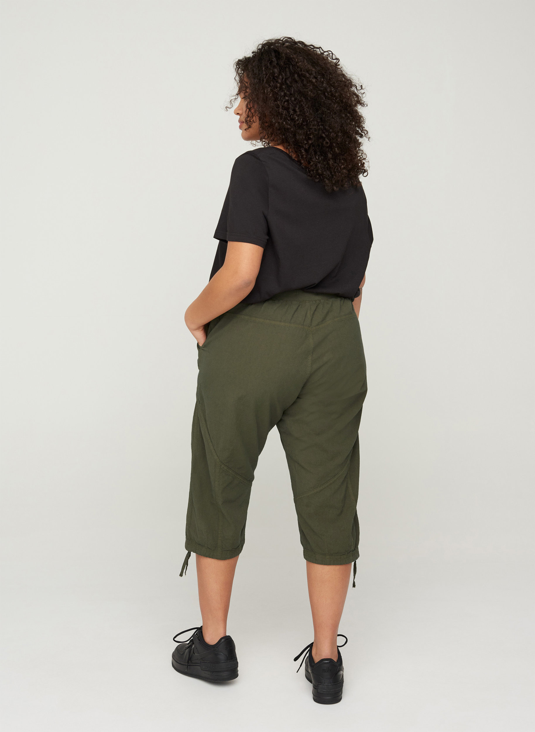 Loose cropped trousers in cotton 