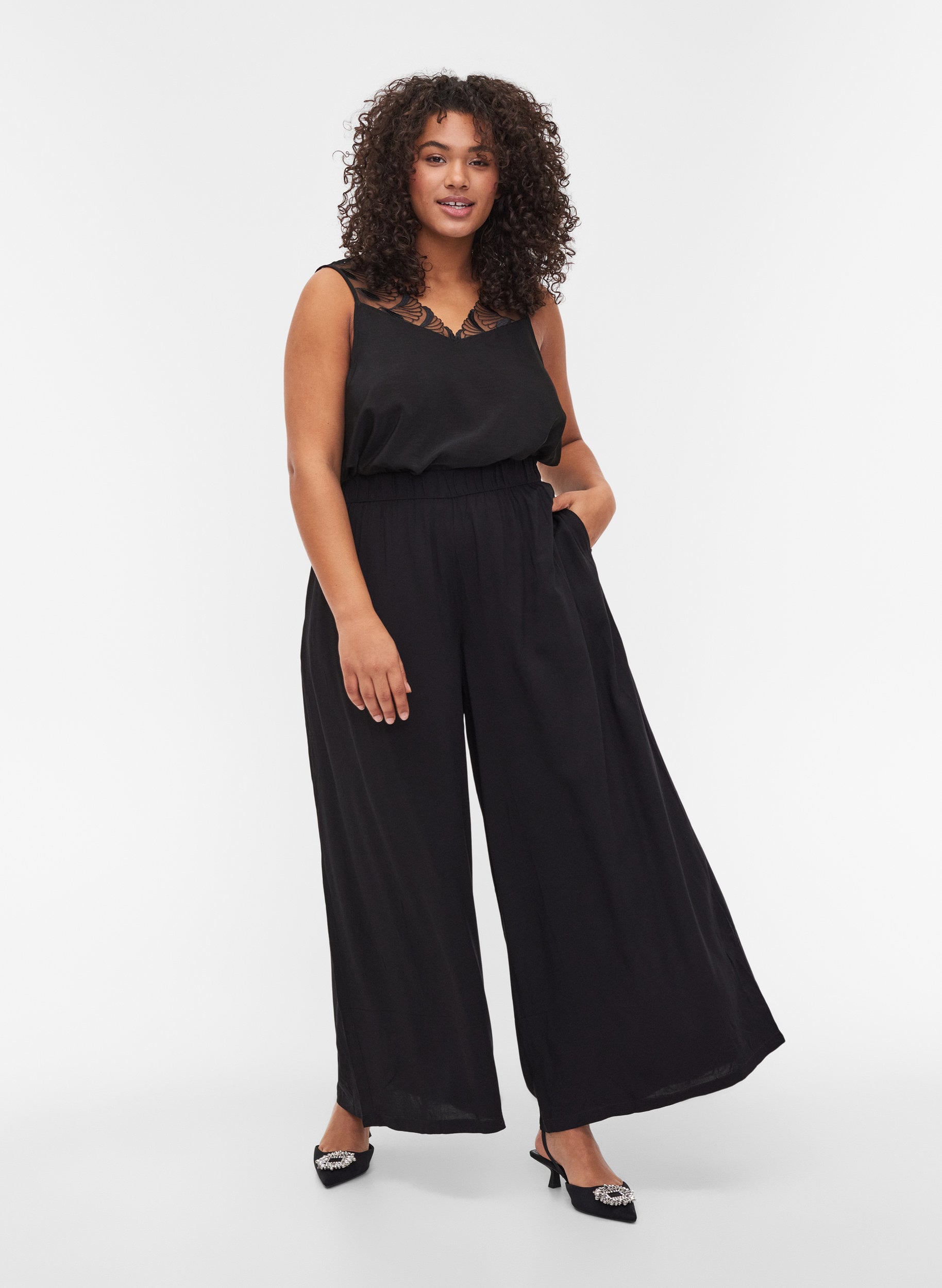 Plain wide leg pants made of viscose 