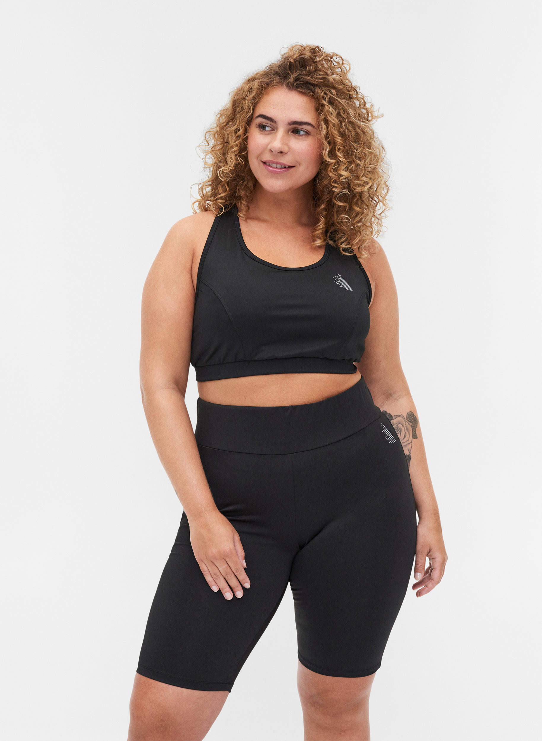 Tight-fitting workout shorts - Black 