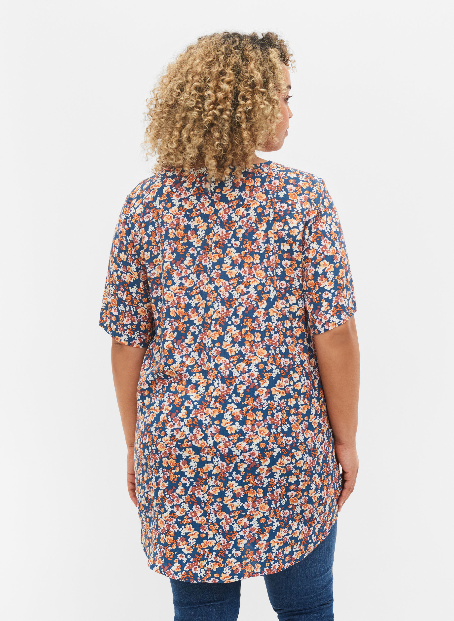 Short-sleeved viscose blouse with a floral print, Amberglow Flowers , Model image number 1