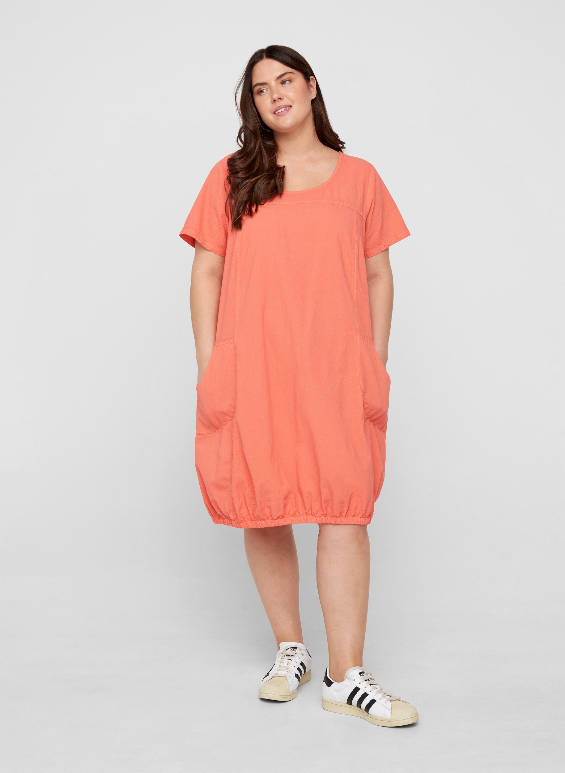 Short-sleeved cotton dress, Hot Coral, Model image number 2