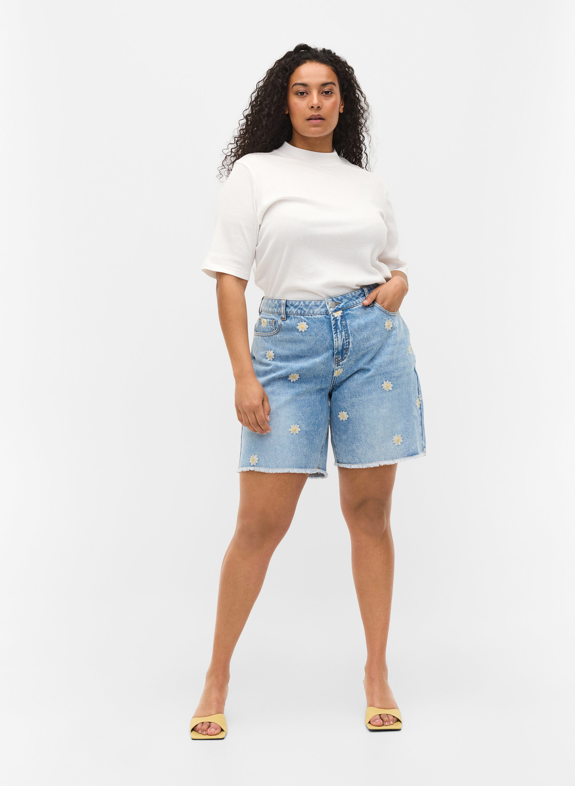 Denim shorts with floral embroidery 