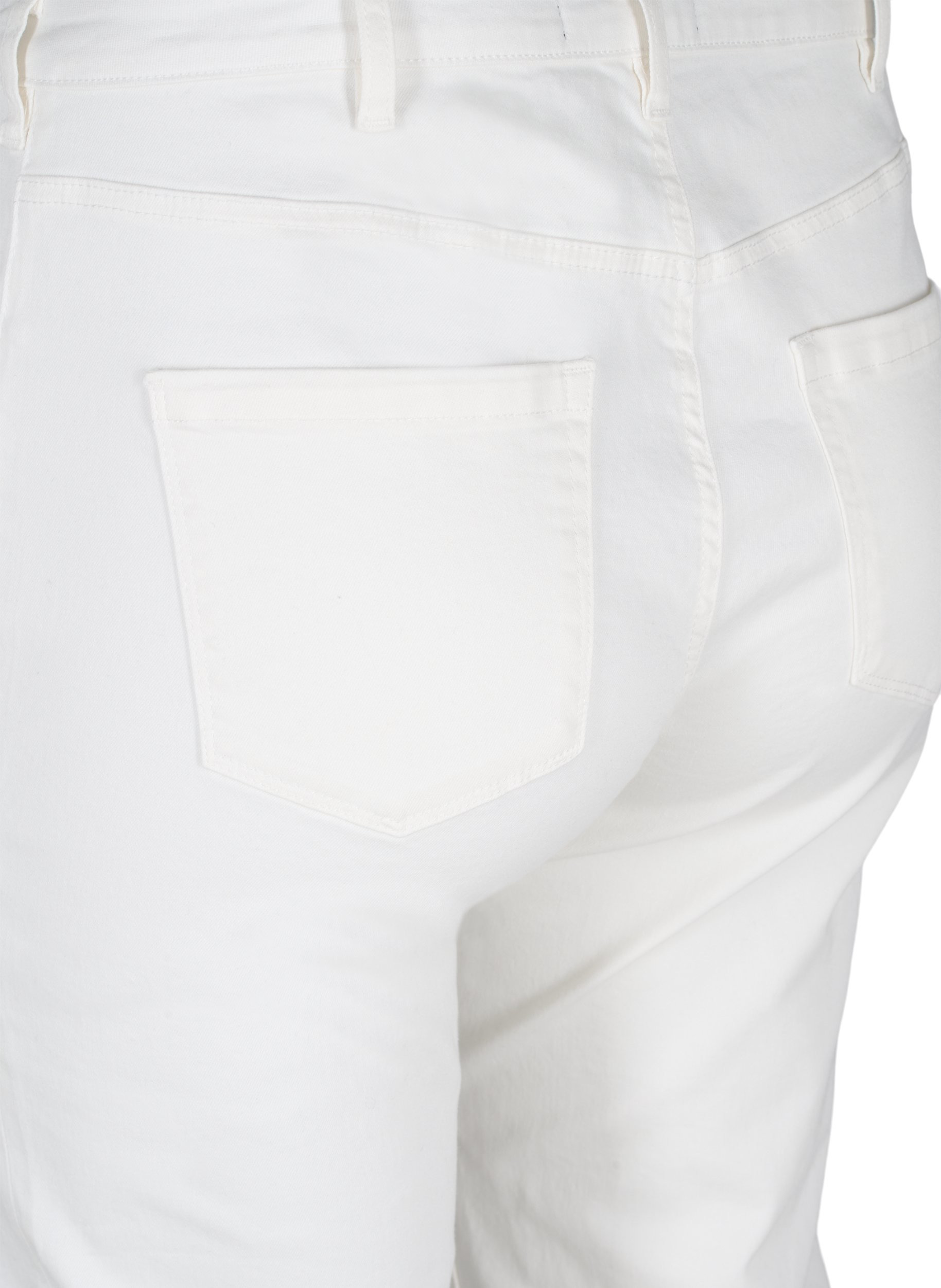7/8 jeans with raw hems and high waist 