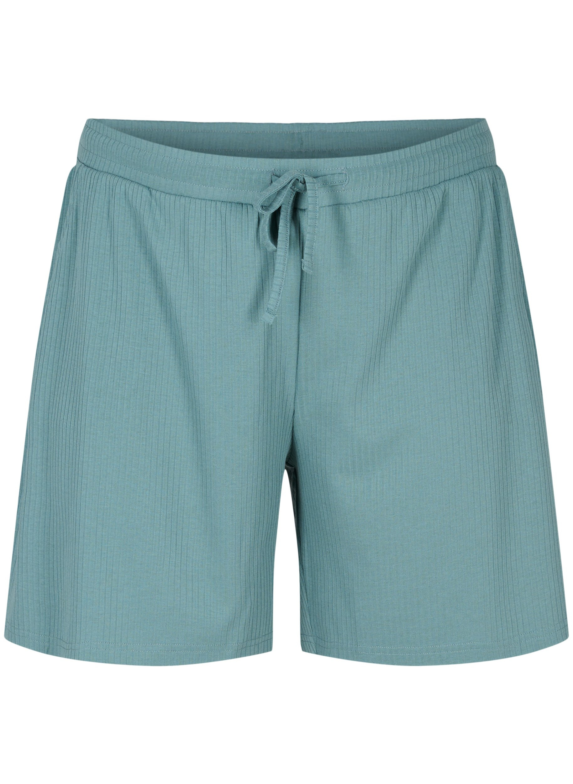 Shorts in ribbed fabric with pockets 