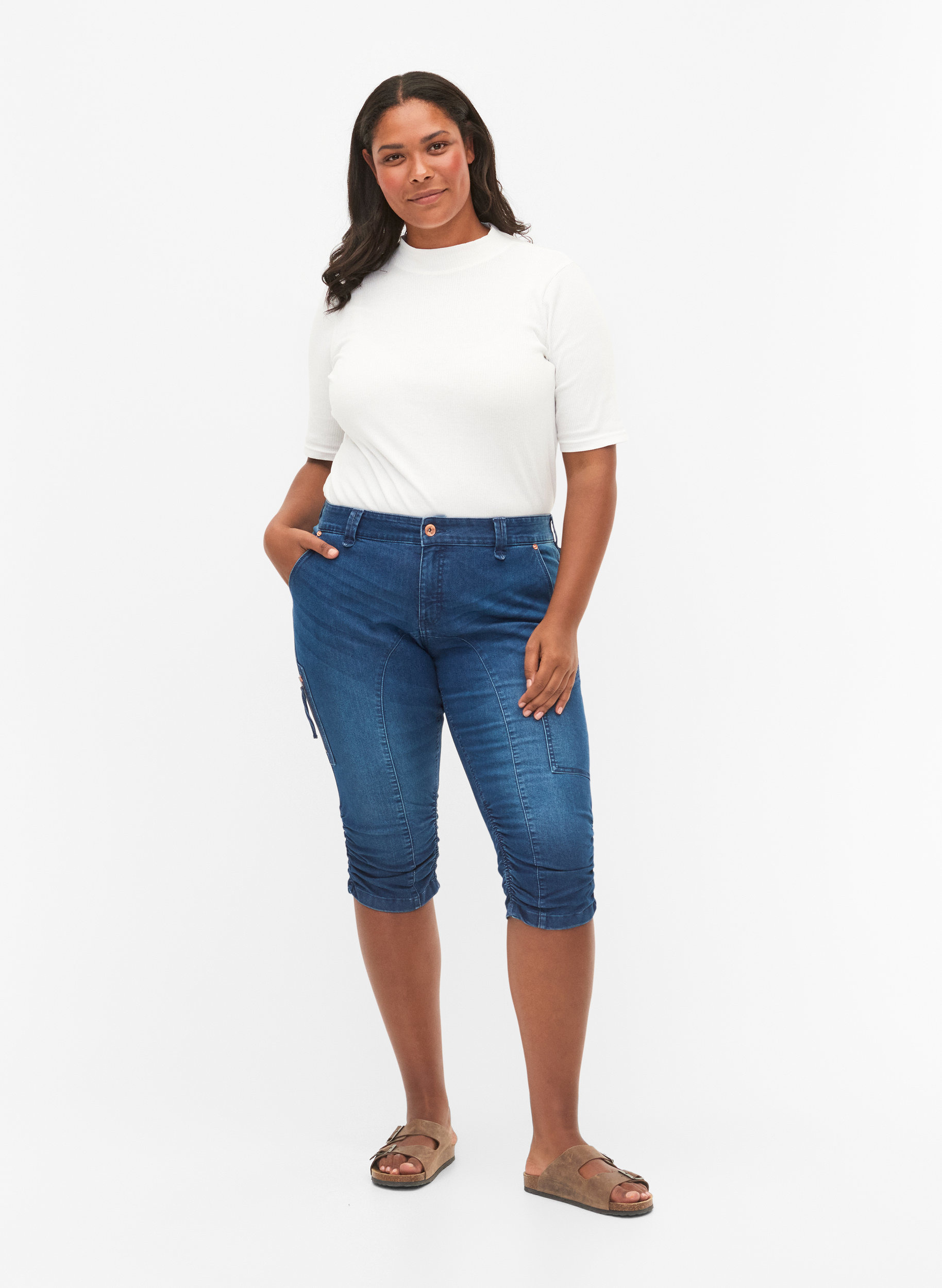 Slim fit capri jeans with pockets - Blue - Sz. 42-60 - Zizzifashion