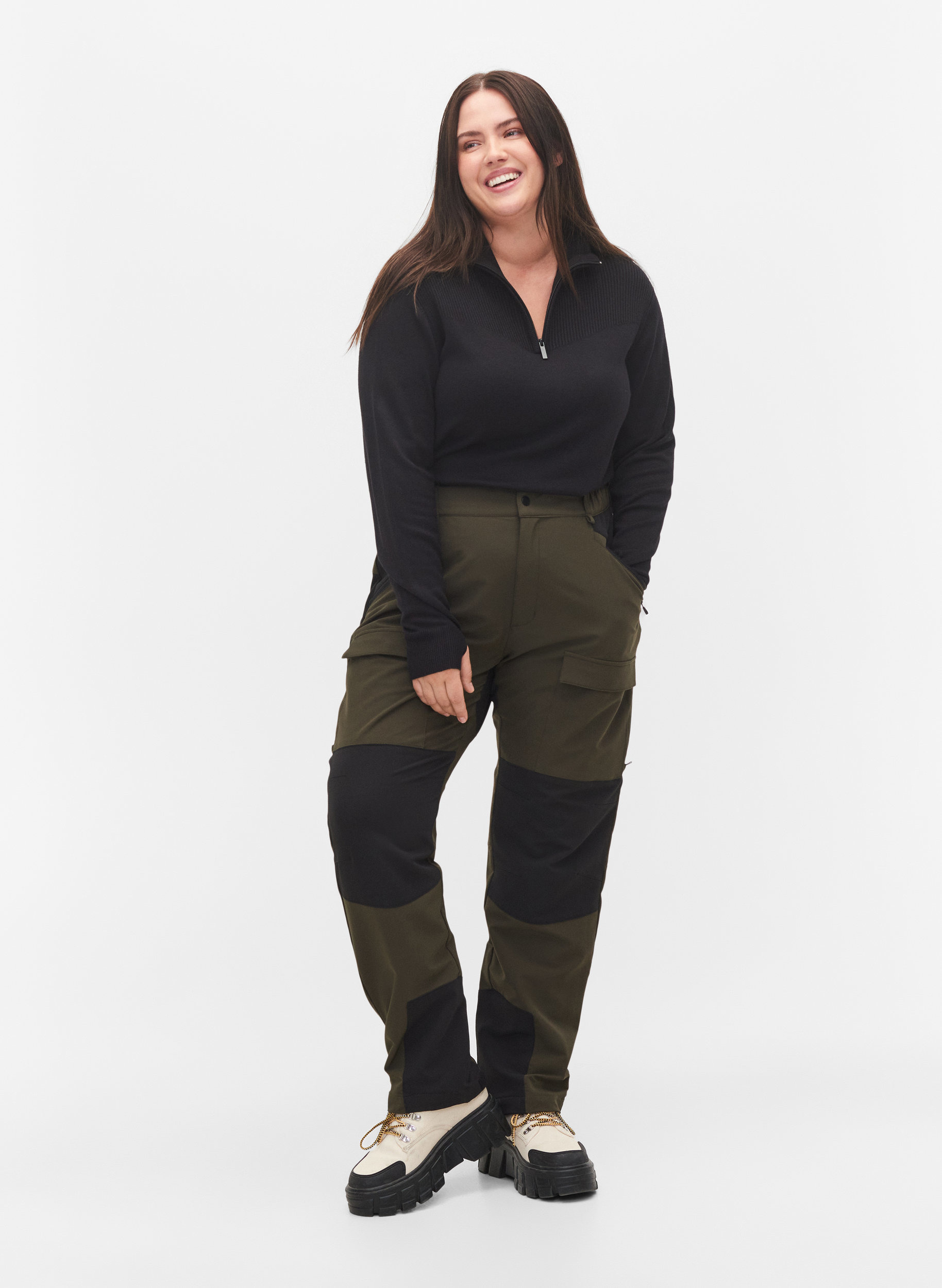 Water-repellent hiking trousers with 