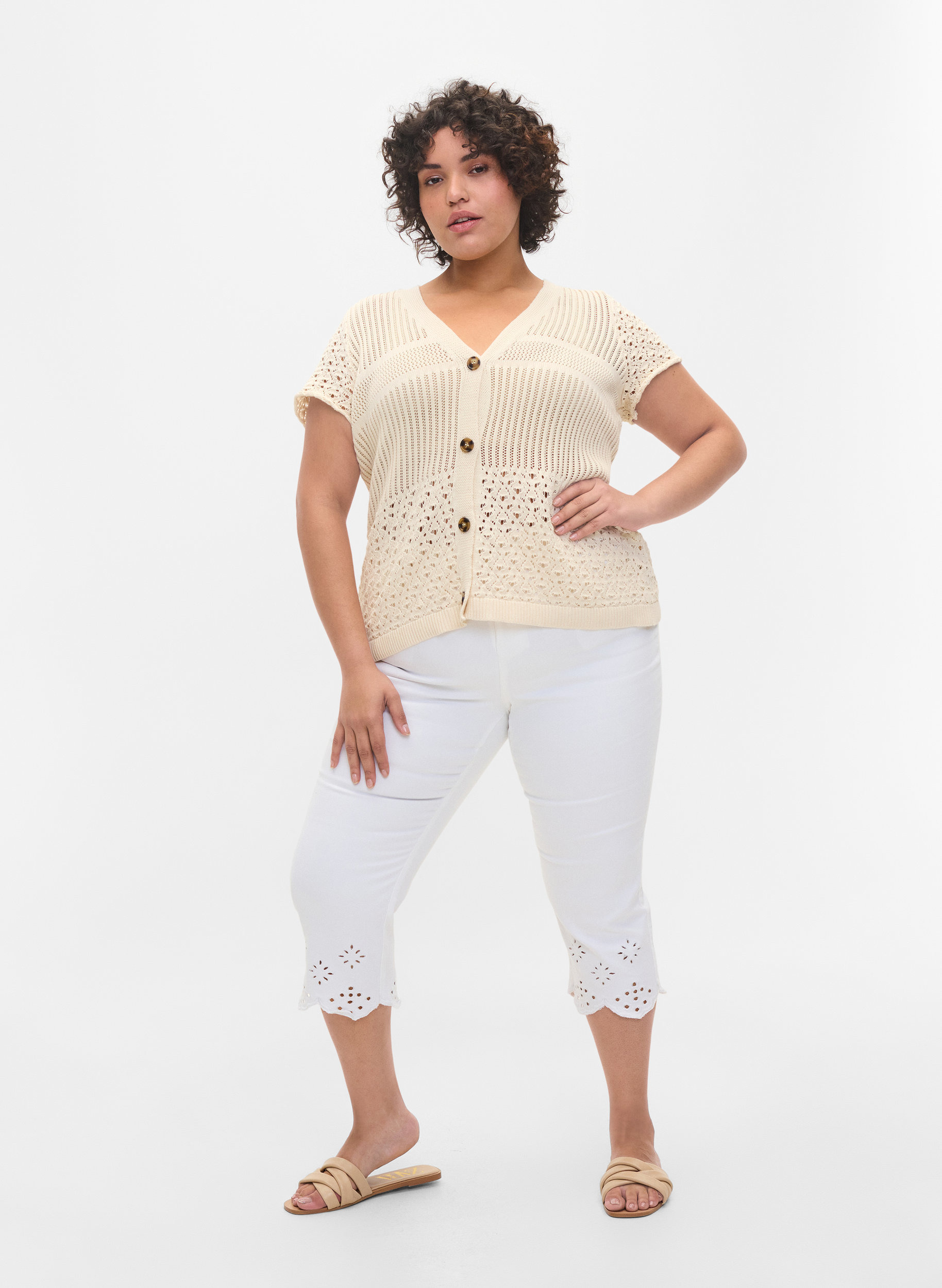 Short-sleeved knit cardigan with buttons, Warm Off-white, Model image number 2