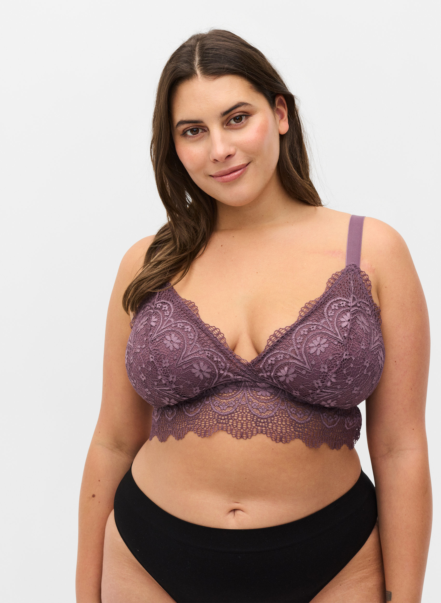 Lace bra with removable inserts, Black Plum, Model