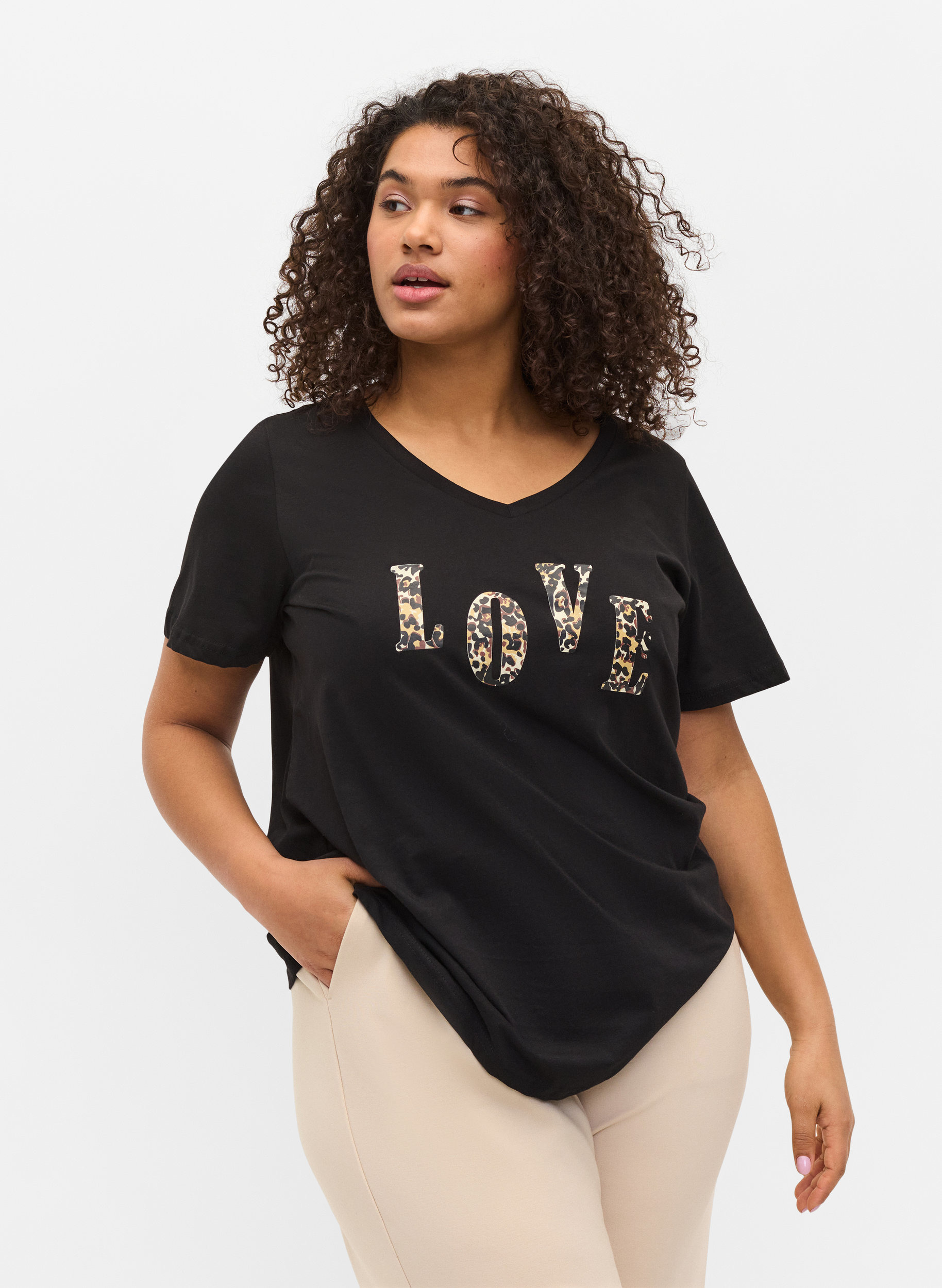 Cotton t-shirt with a v-neck - White 