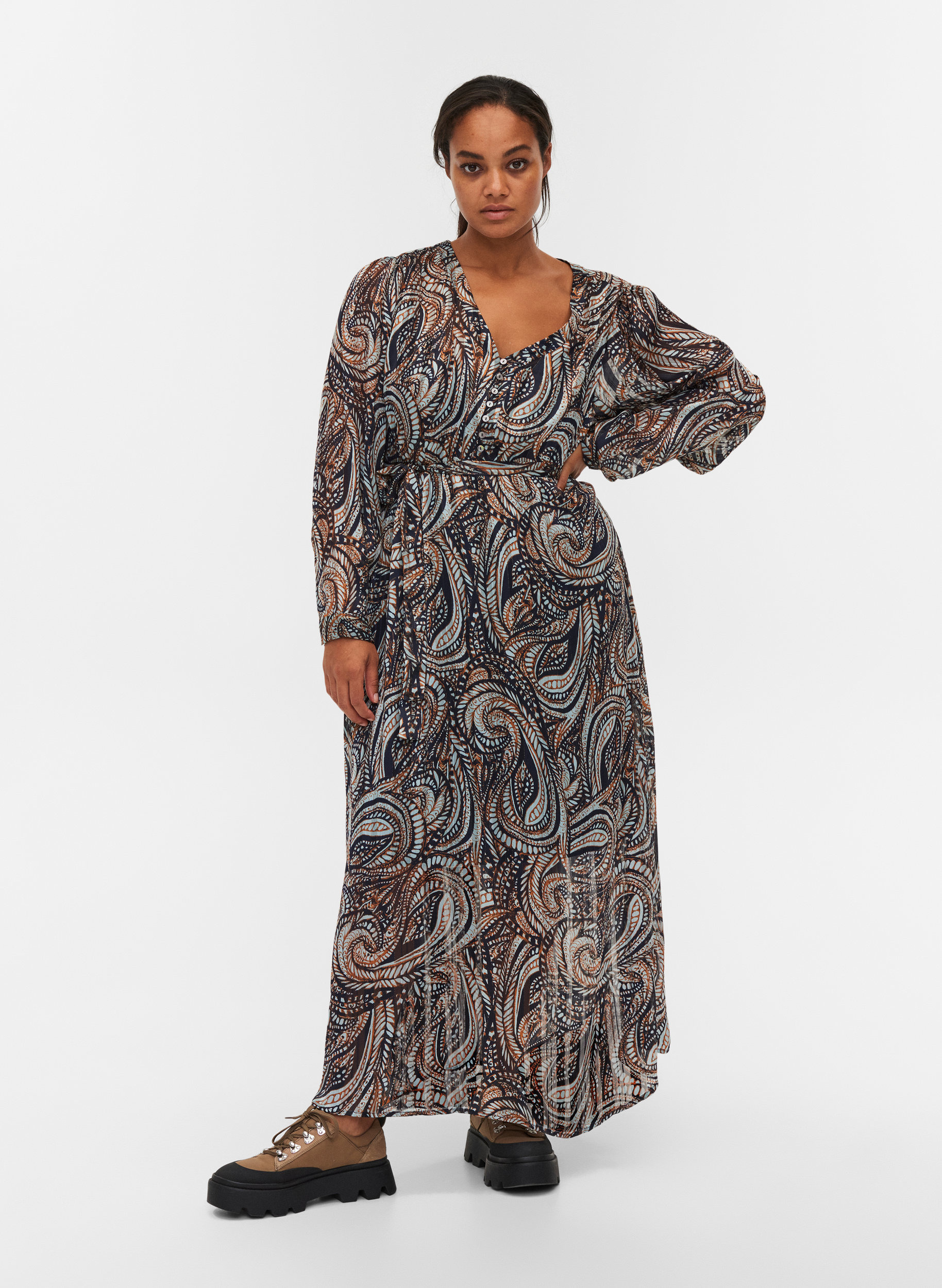 Maxi dress with paisley print and 