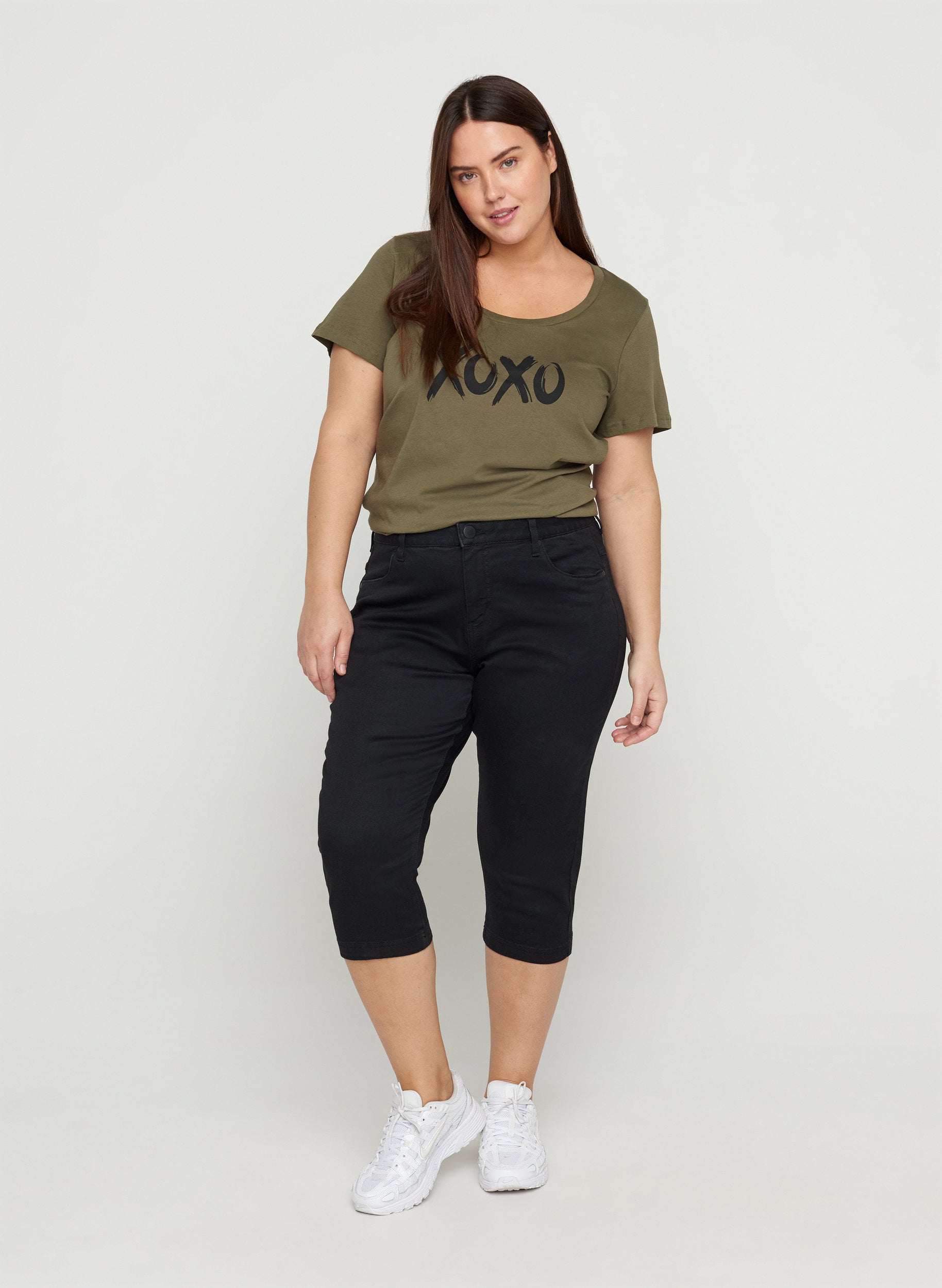 Slim fit Emily capri jeans - Black - Sz. 42-60 - Zizzifashion