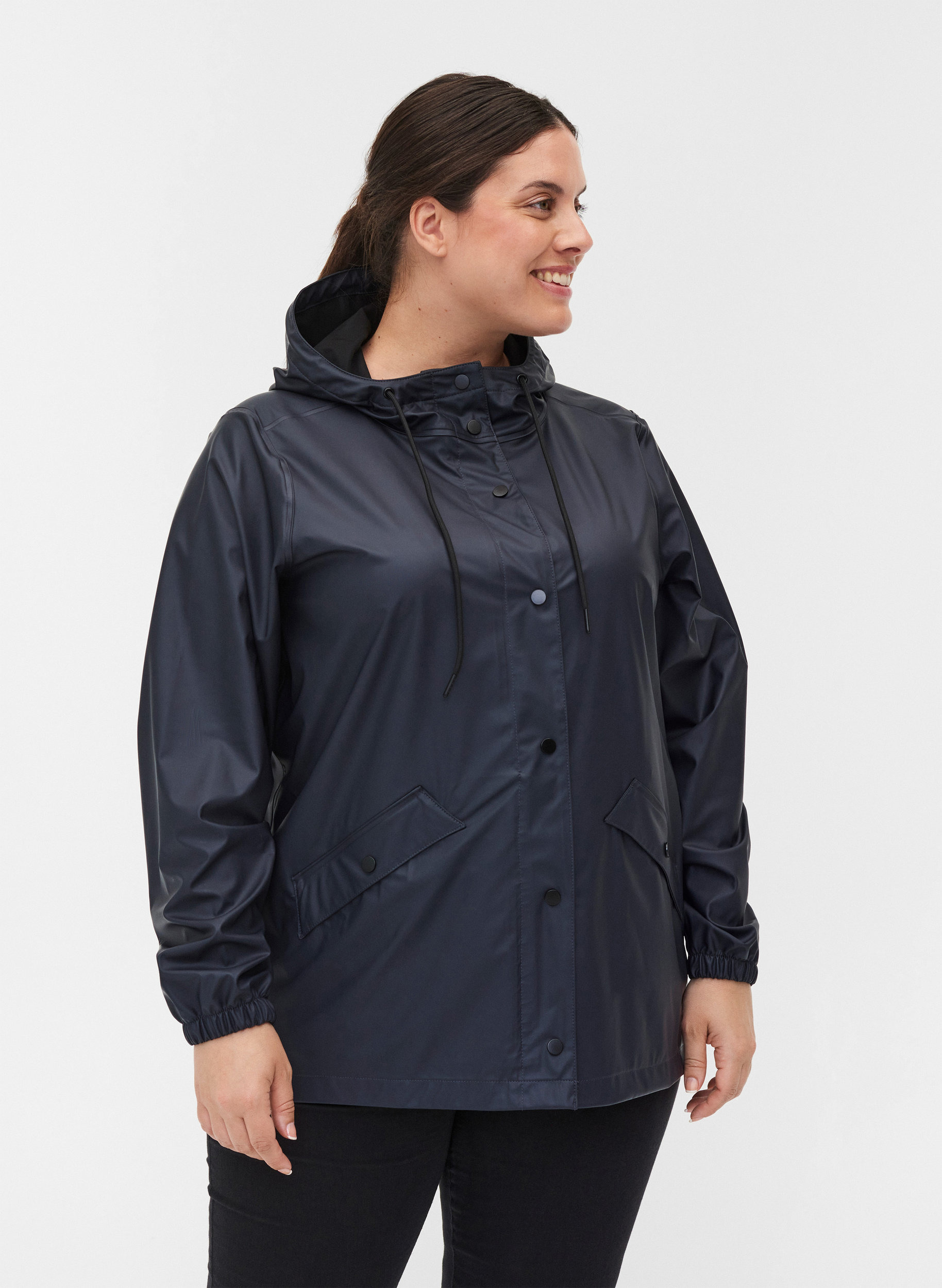 Short rain jacket with hood and button 