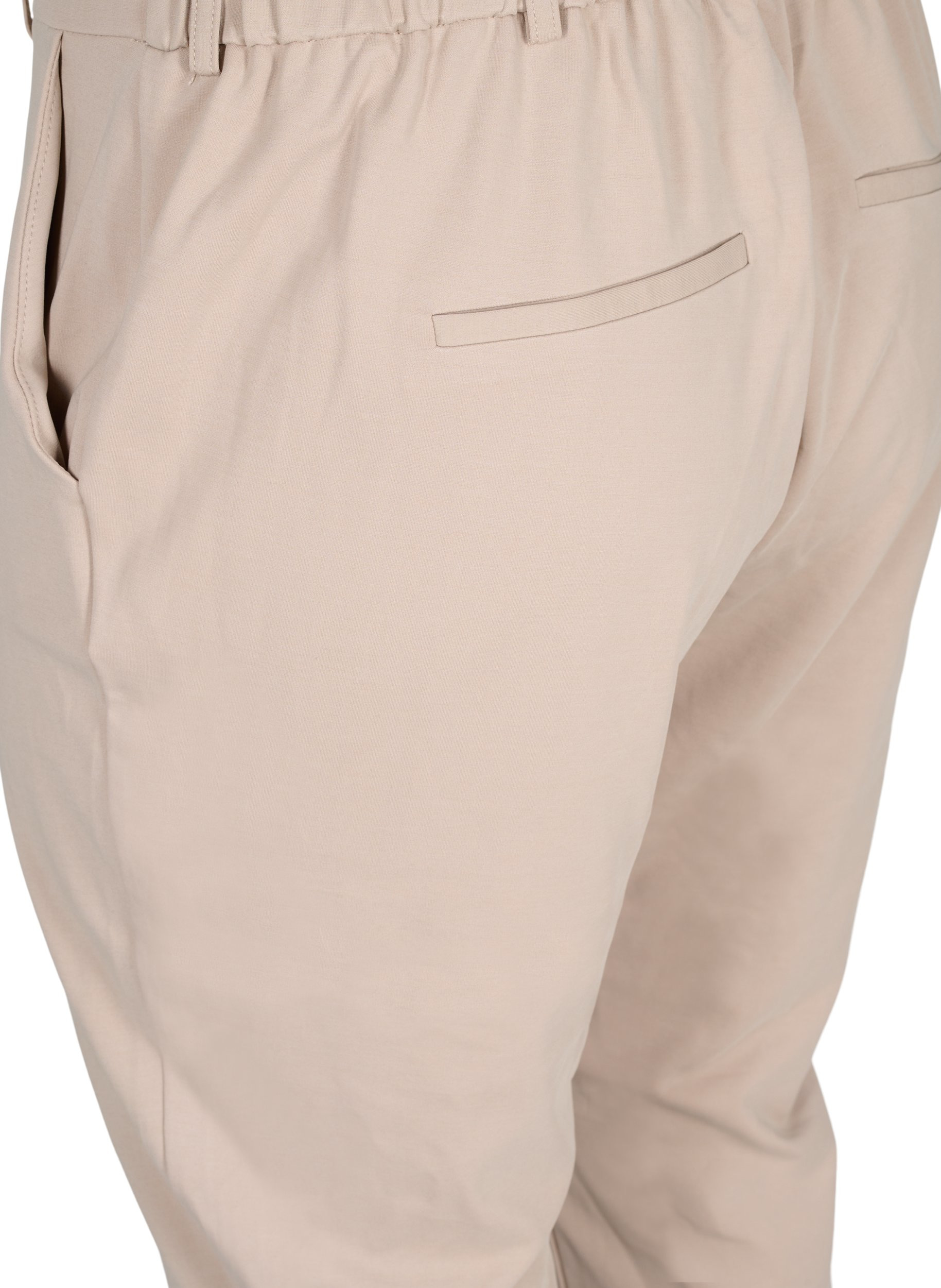 Trousers with pockets and drawstring 