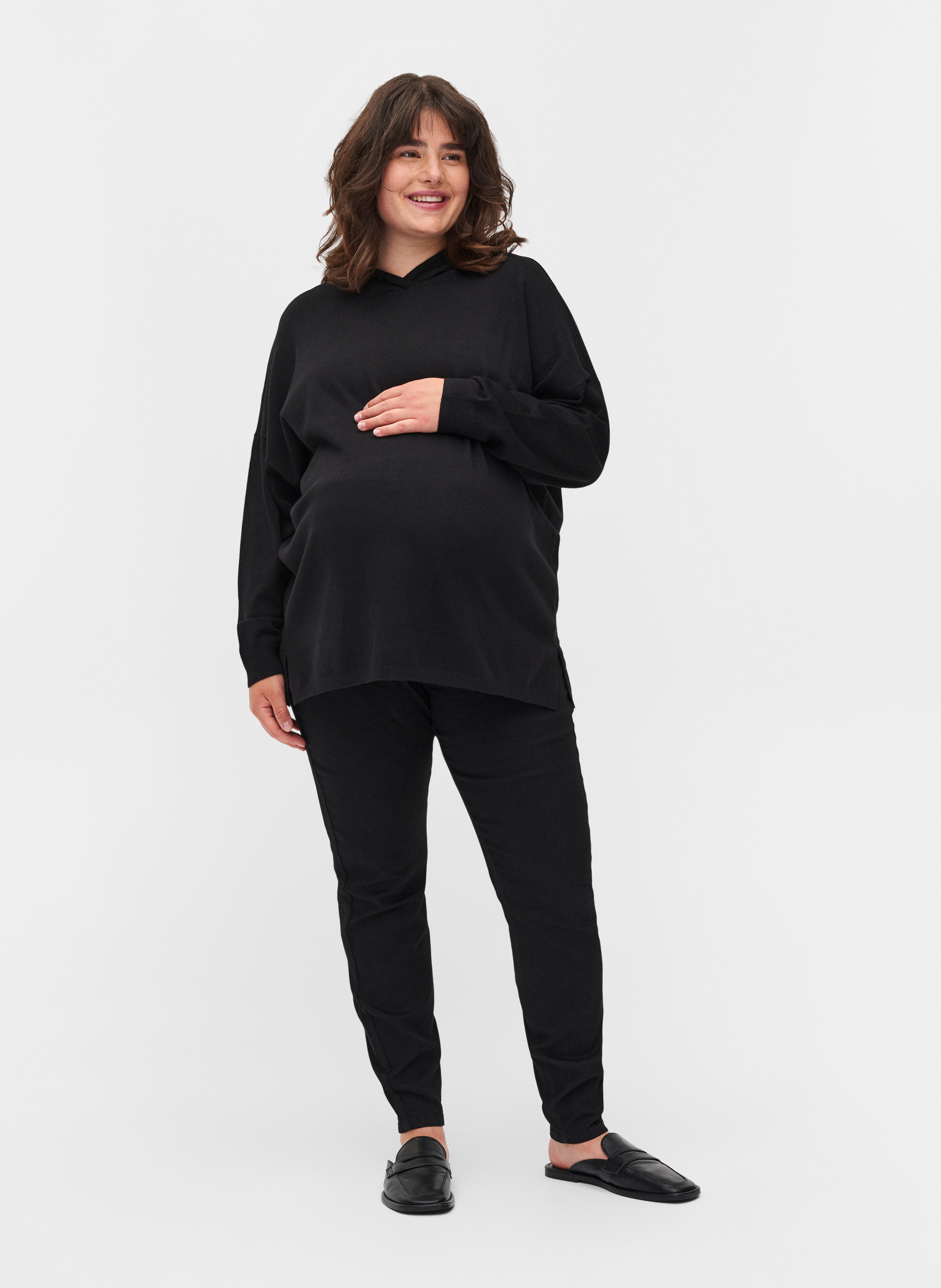 Knitted maternity sweater with hoodie 