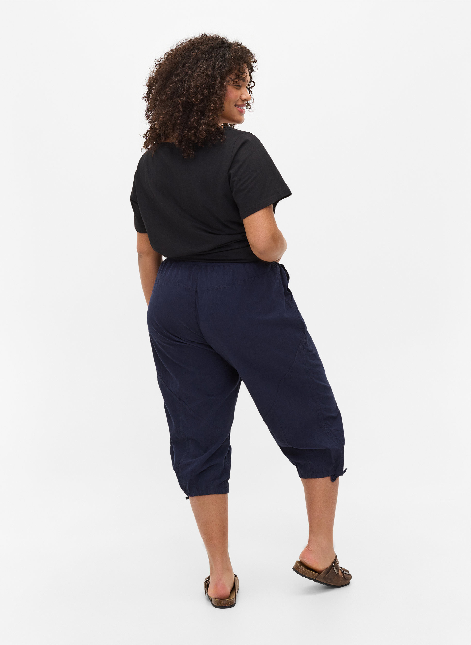 Loose cropped trousers in cotton, Night Sky, Model image number 1