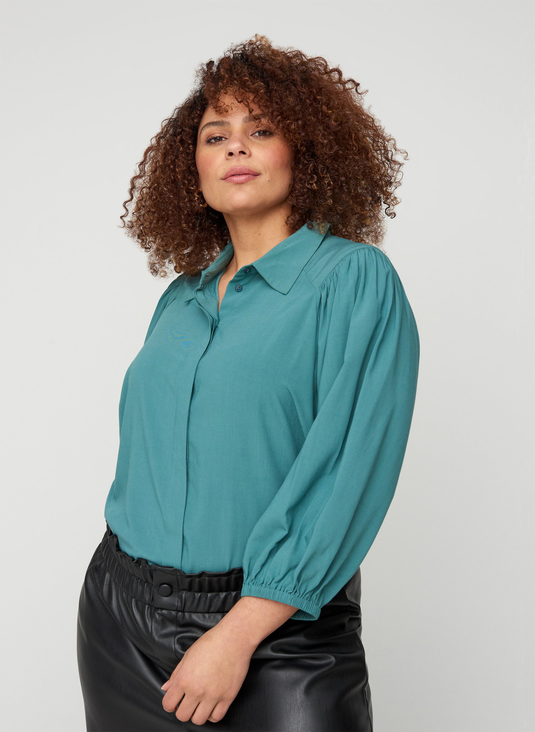 Viscose shirt with 3/4-length puff 