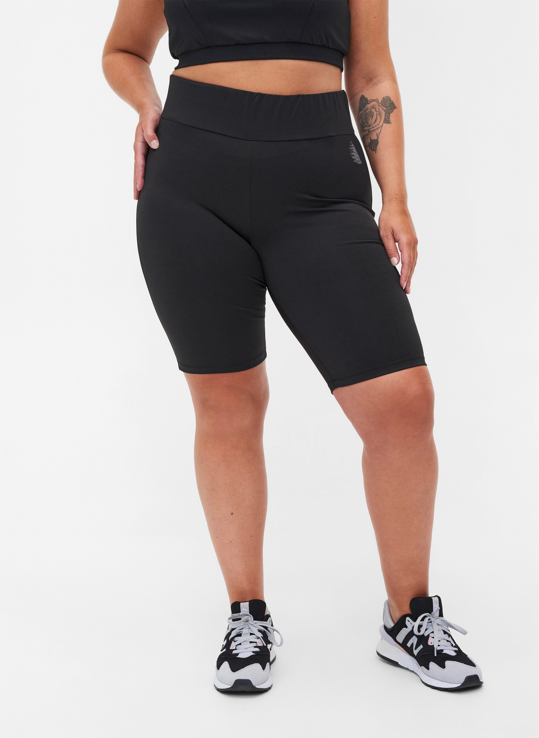 Tight-fitting workout shorts - Black 