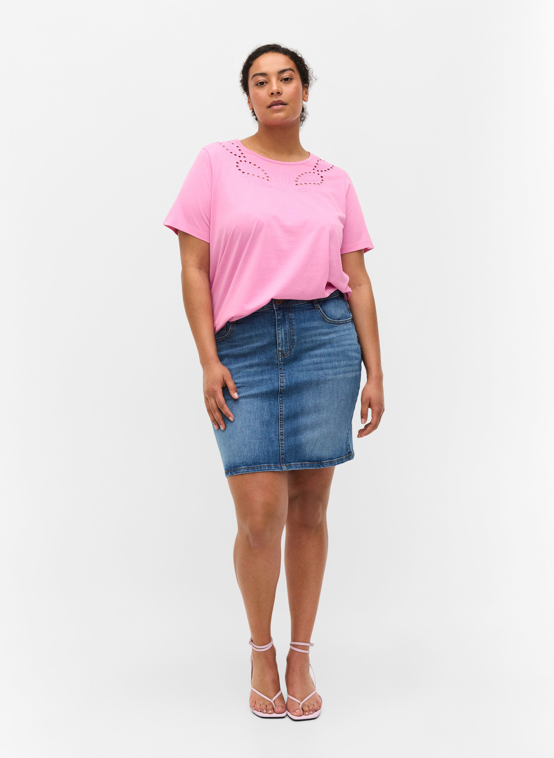 Close-fitting cotton denim skirt, Blue denim, Model image number 2