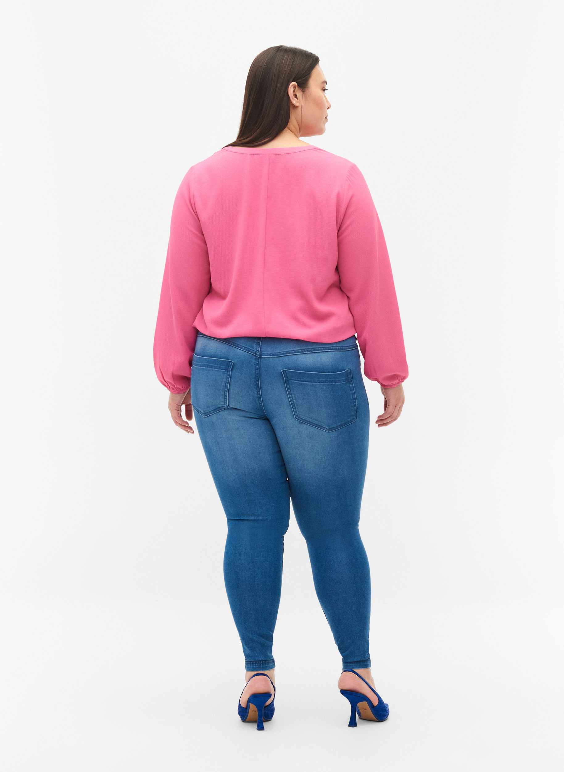 Super slim Amy jeans with high waist, Lt blue Denim, Model image number 2