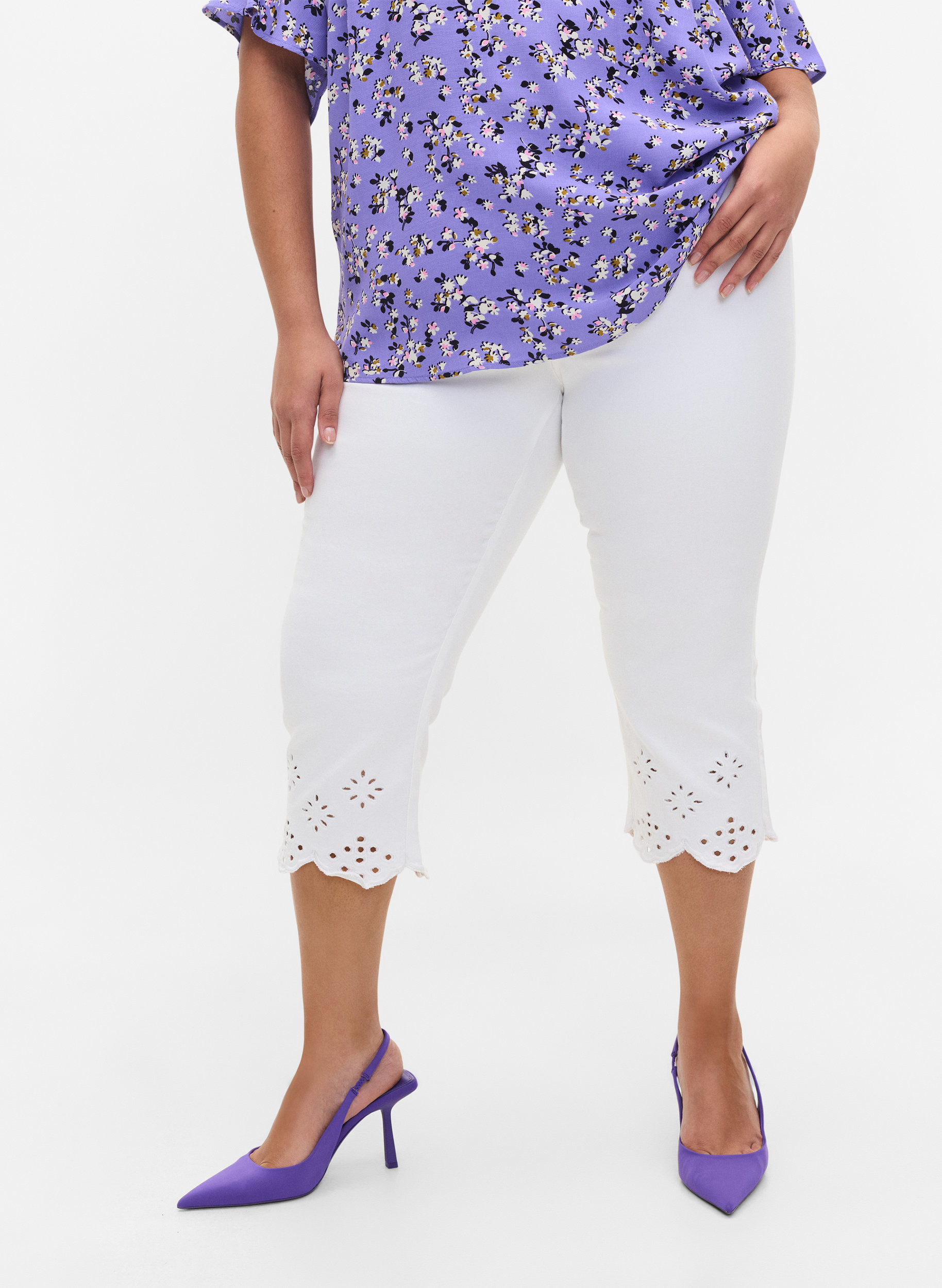 Floral viscose blouse with snow detail, Lilac Flower Print, Model image number 2